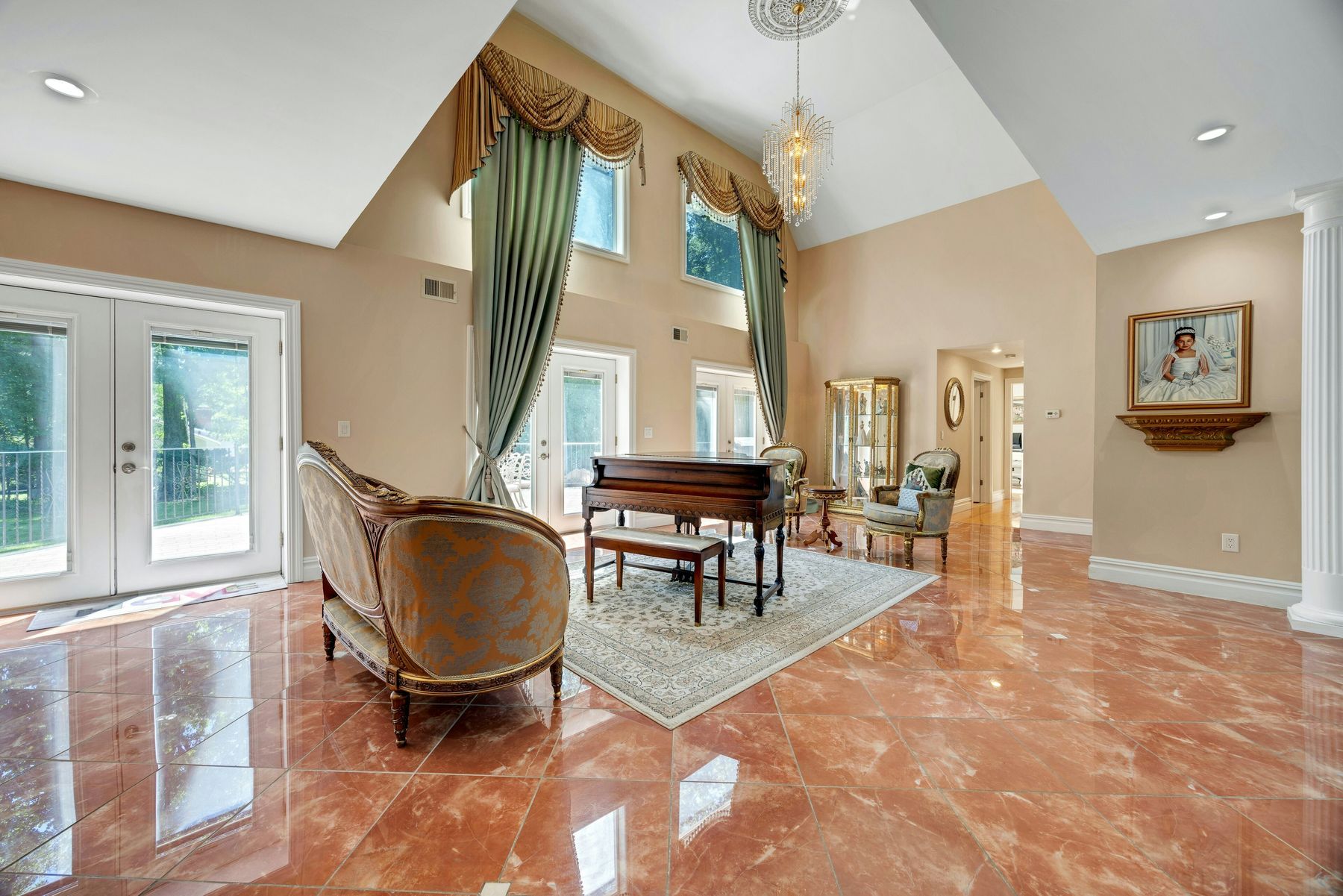 252 Mabel Place 