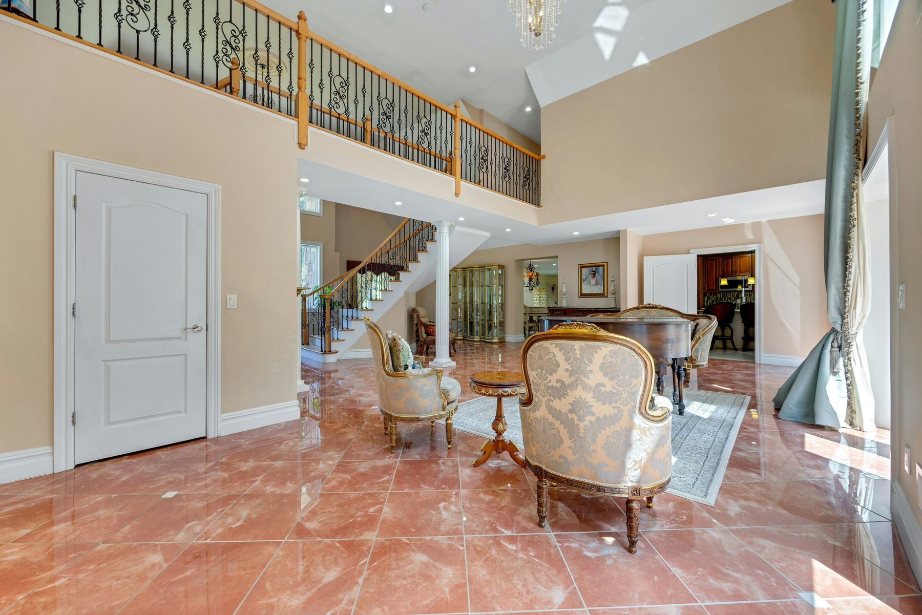 252 Mabel Place 