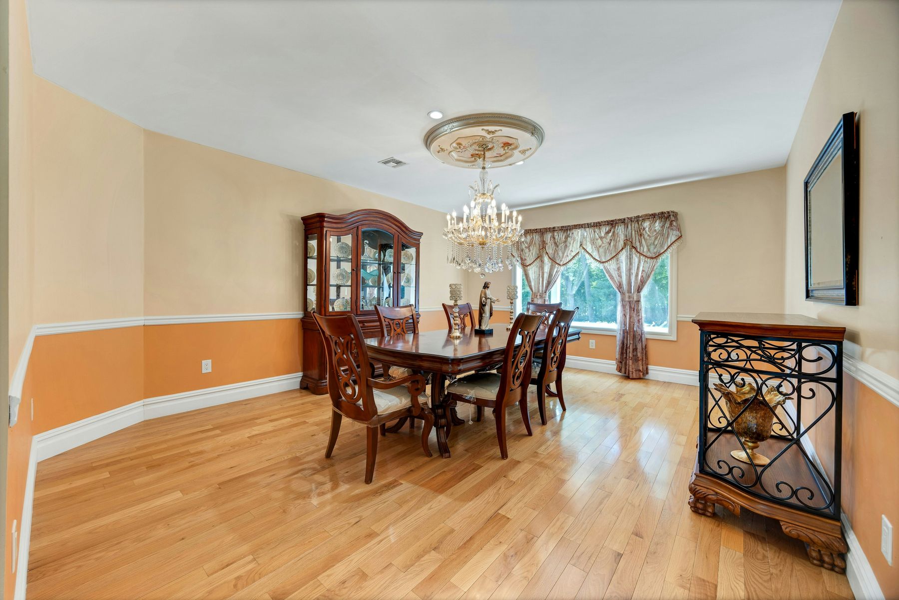 252 Mabel Place 