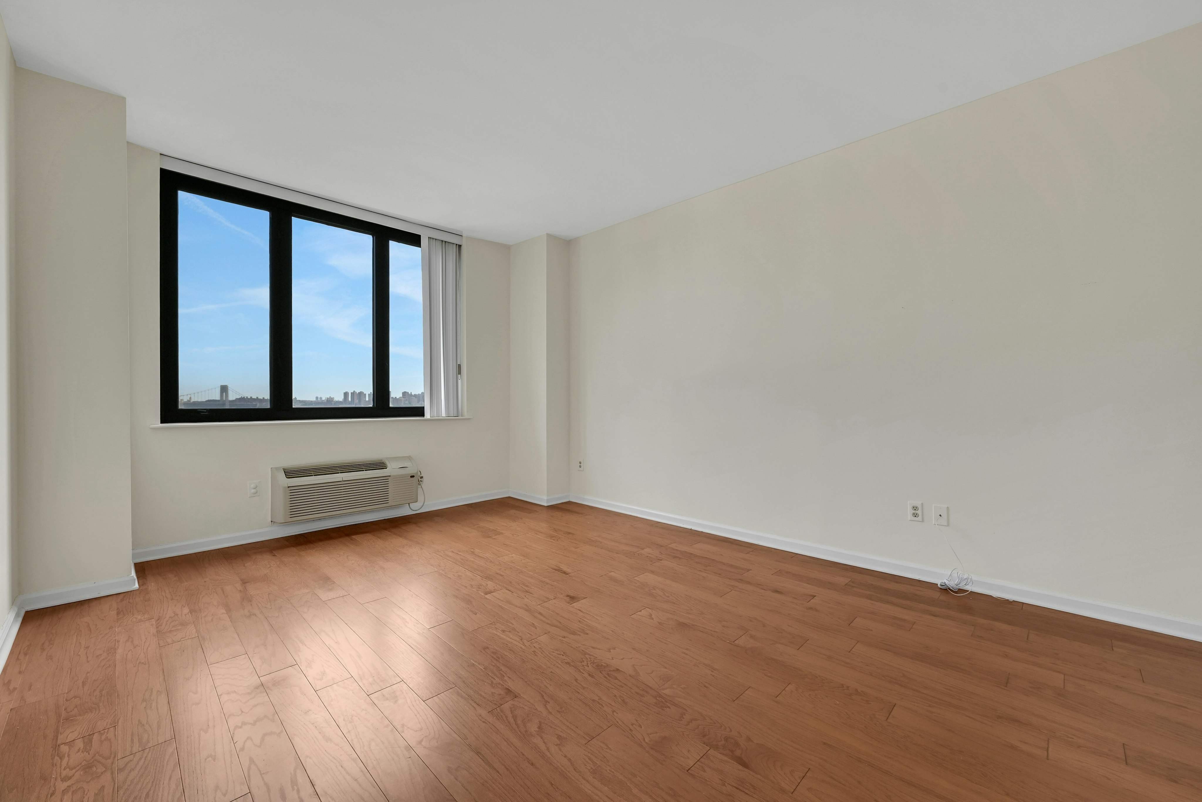 100 Carlyle Drive 5L-N