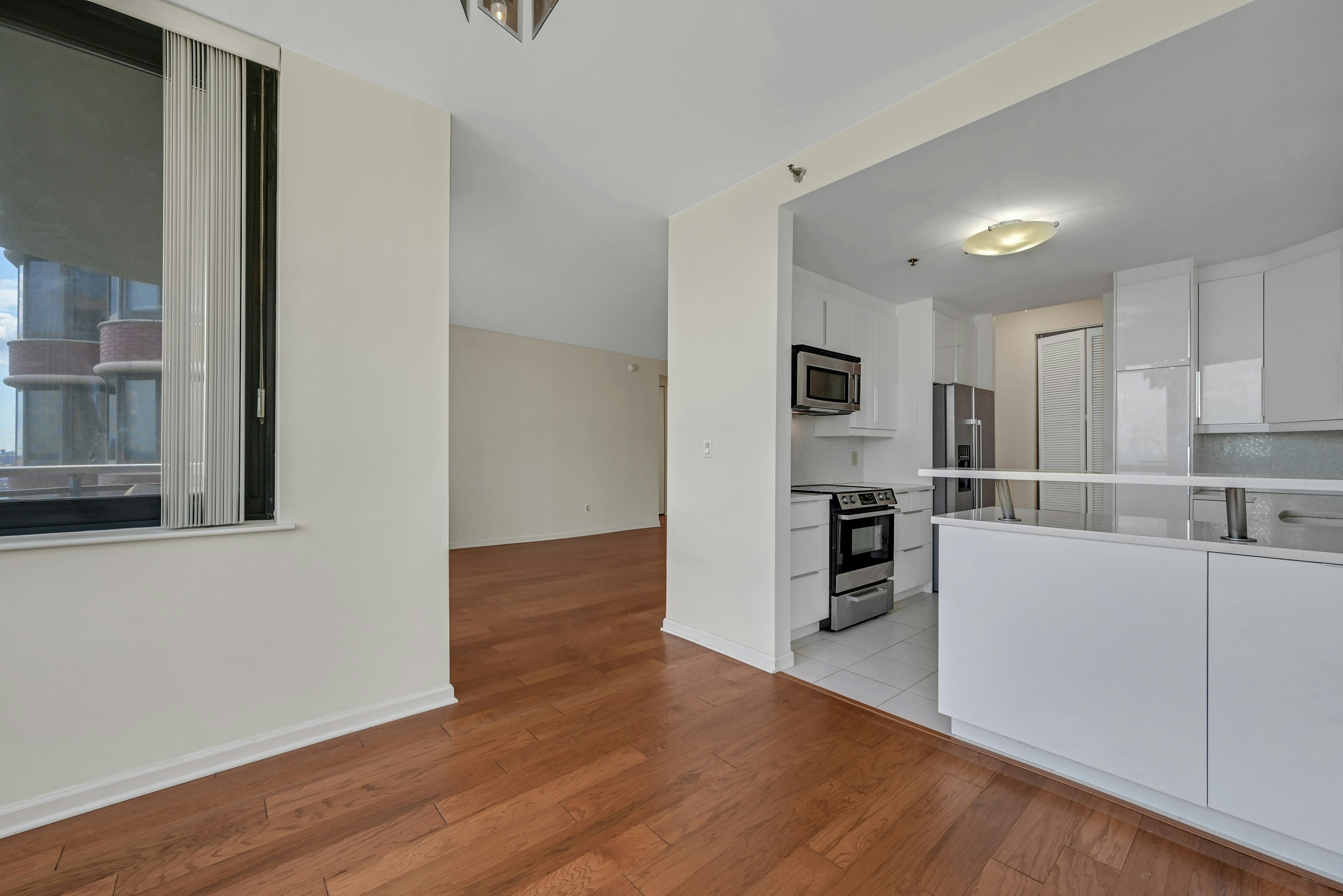 100 Carlyle Drive 5L-N