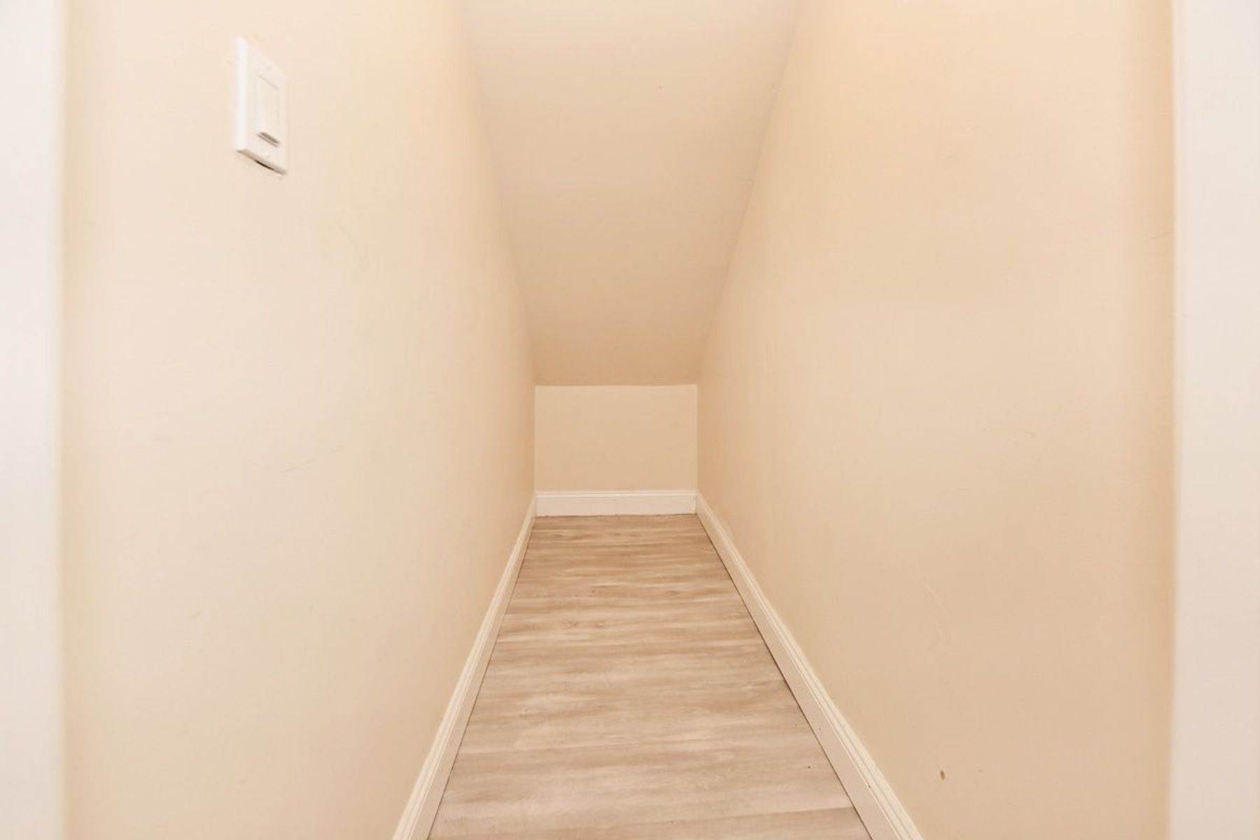 211 Lakeview Drive 