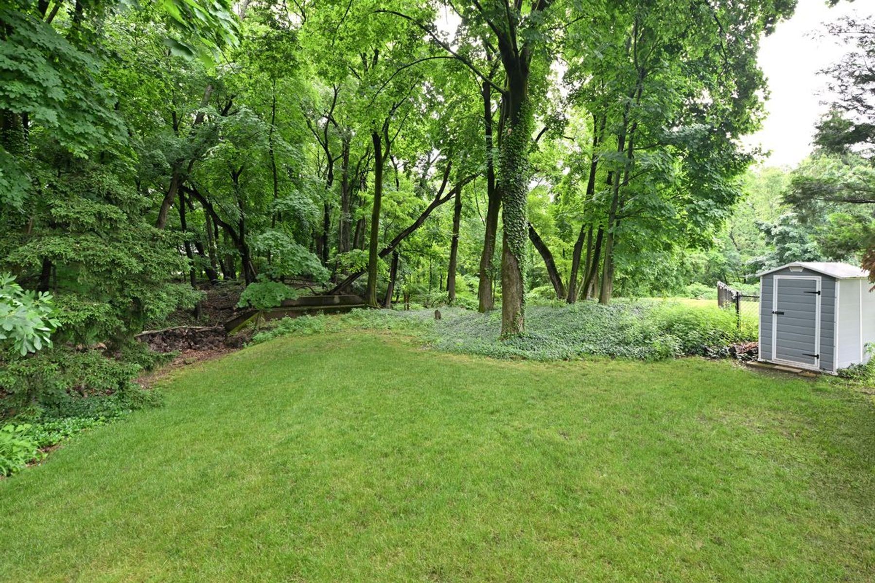 211 Lakeview Drive 