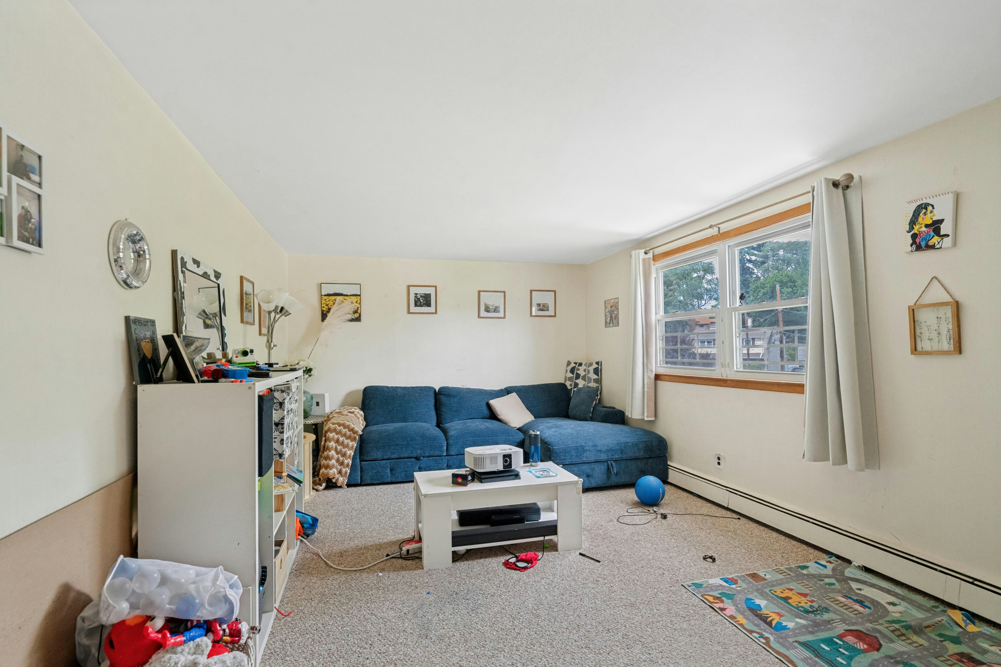 4 Royal Avenue 