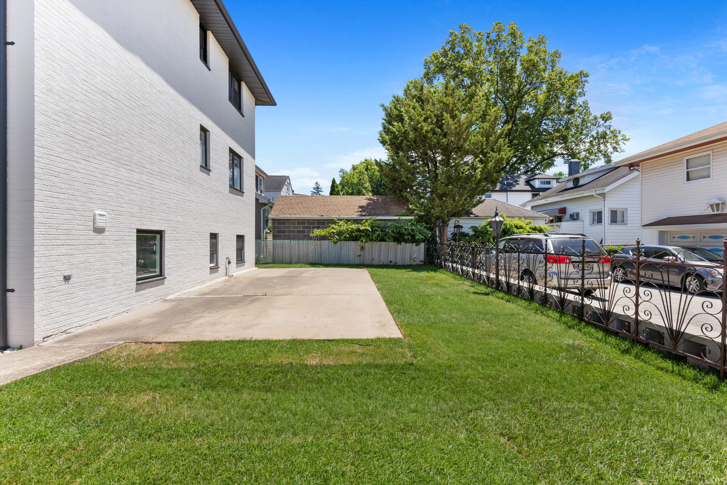 302 E Harriet Unit# B