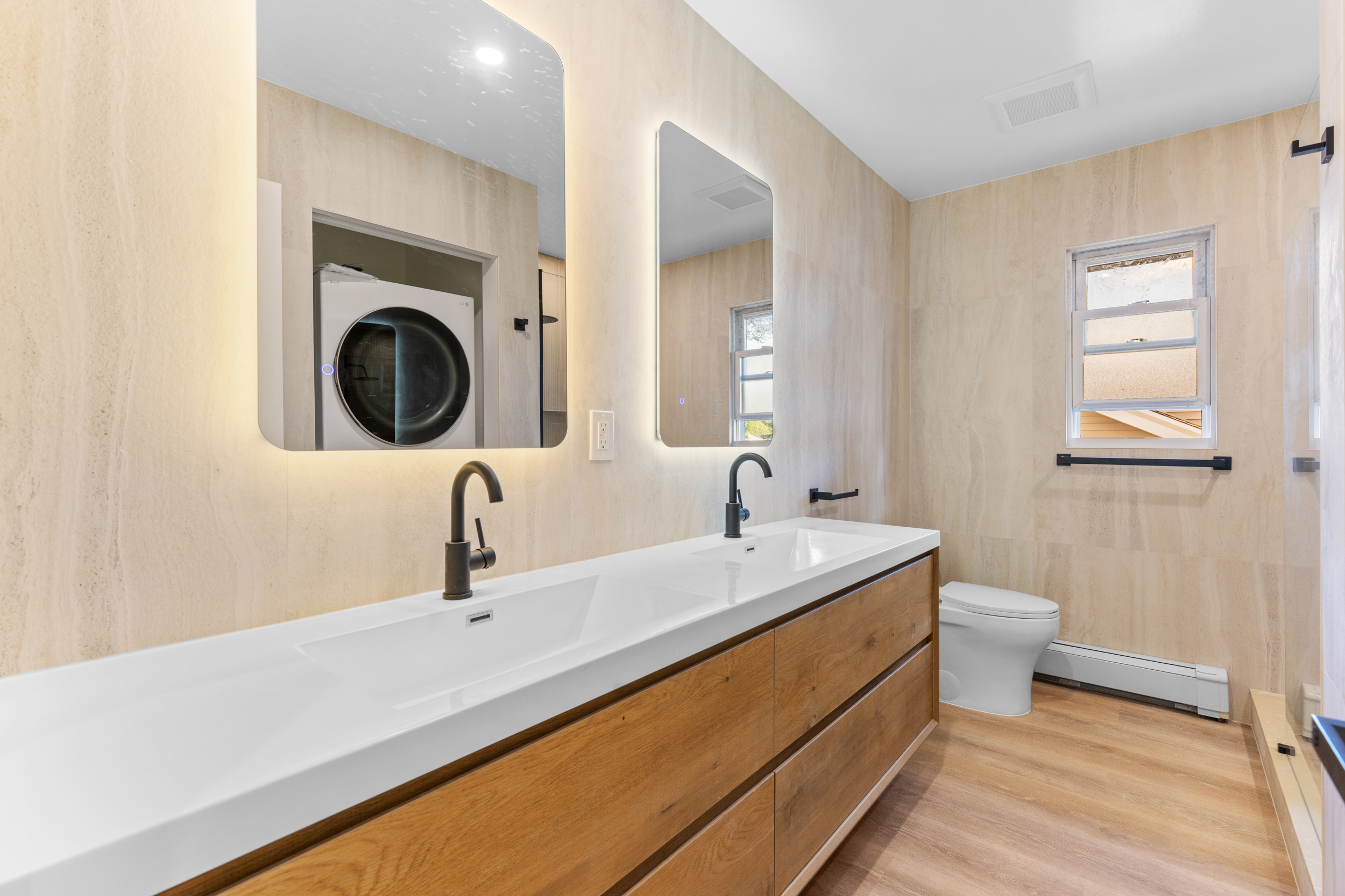 302 E Harriet Unit# B