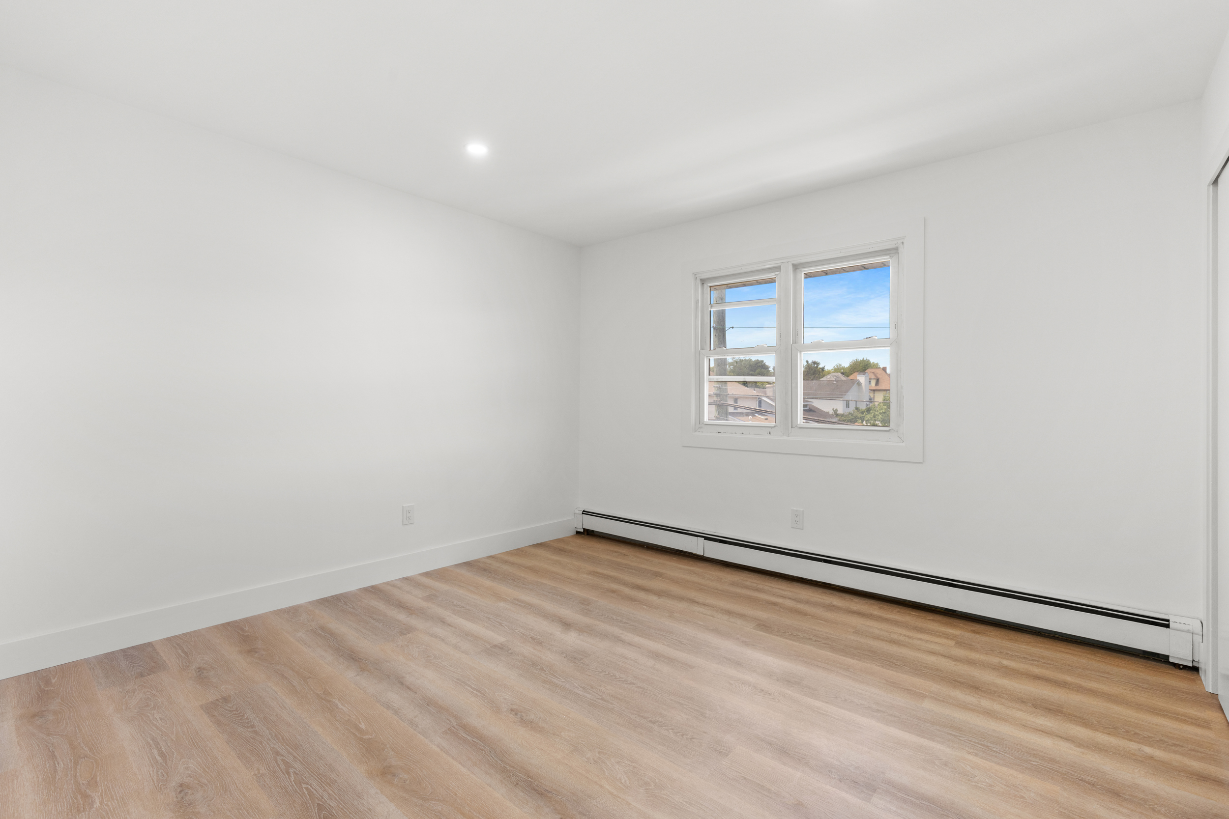 302 E Harriet Unit# B