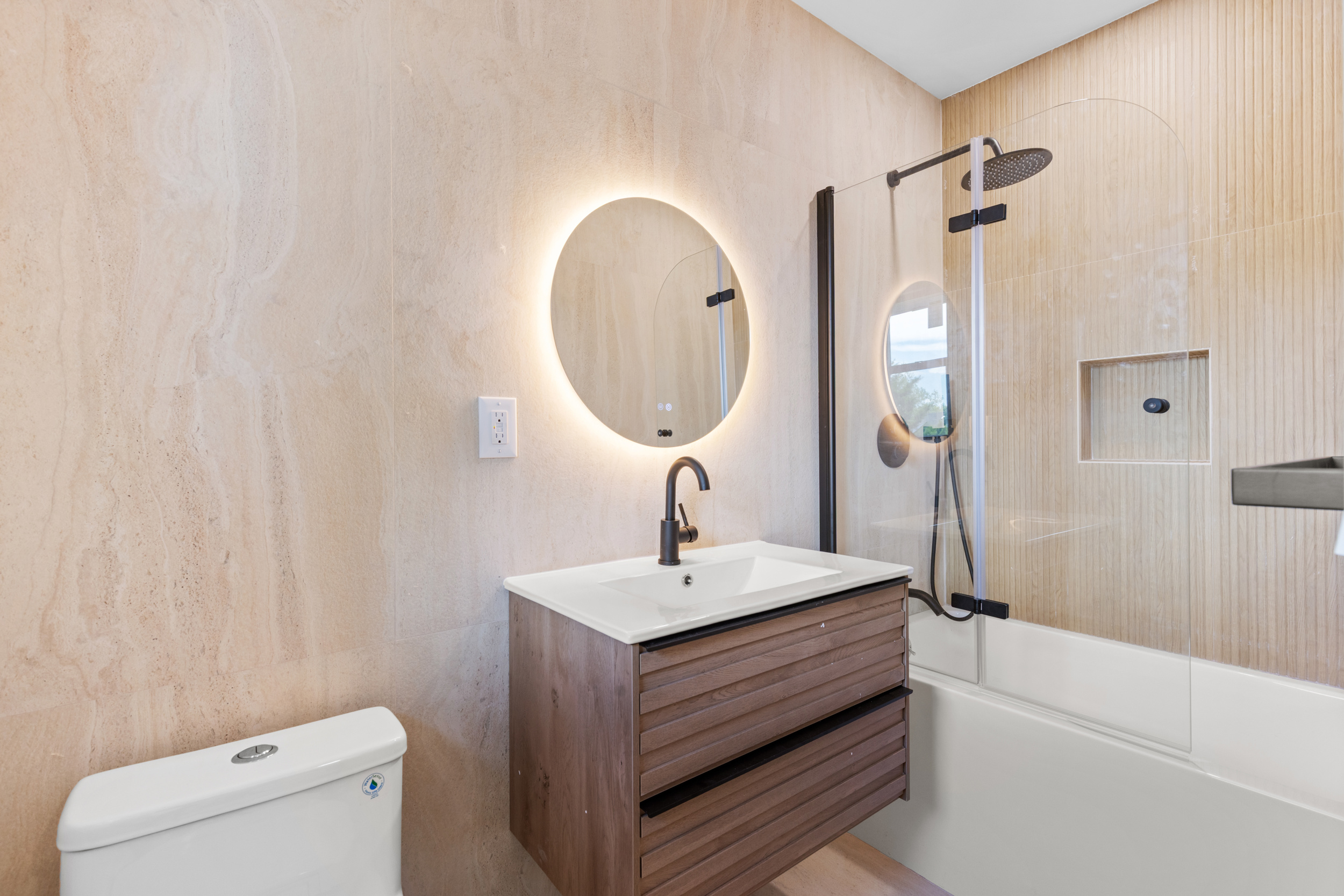 302 E Harriet Unit# B
