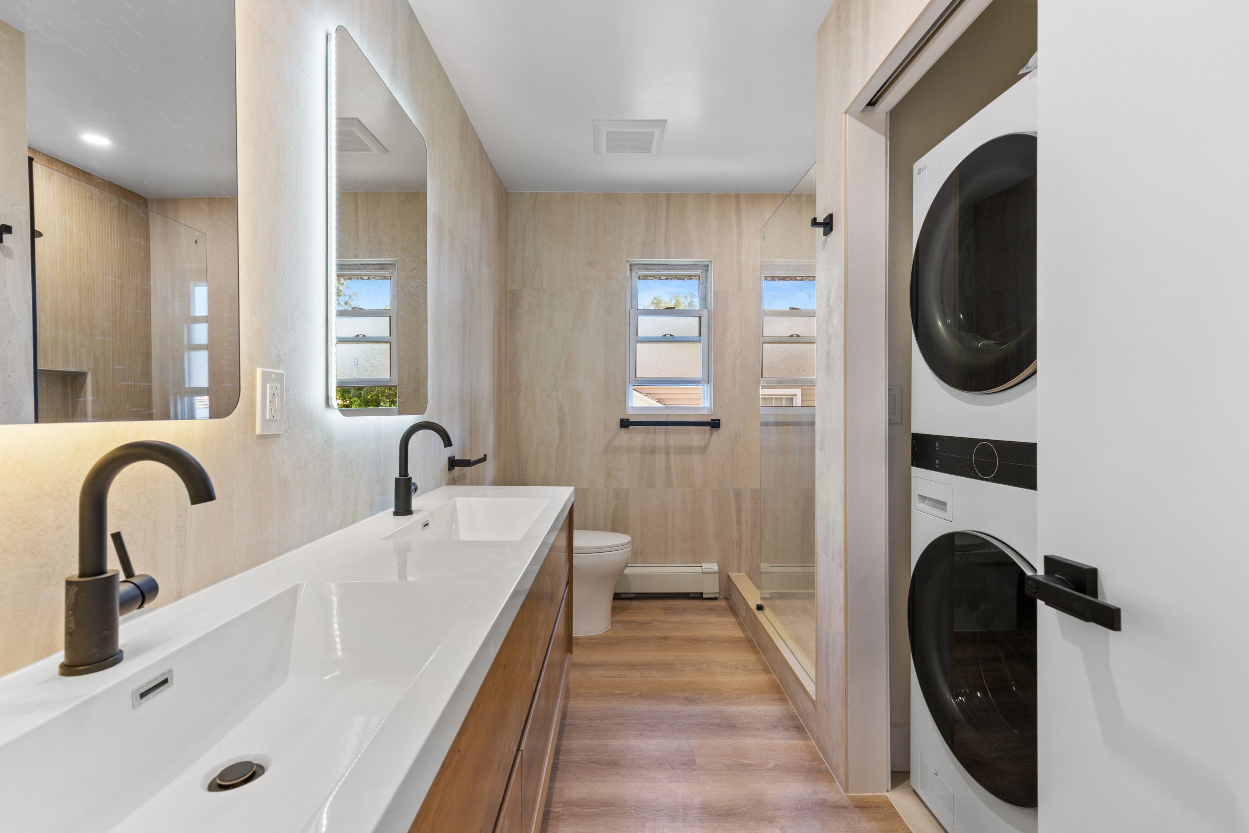 302 E Harriet Unit# B