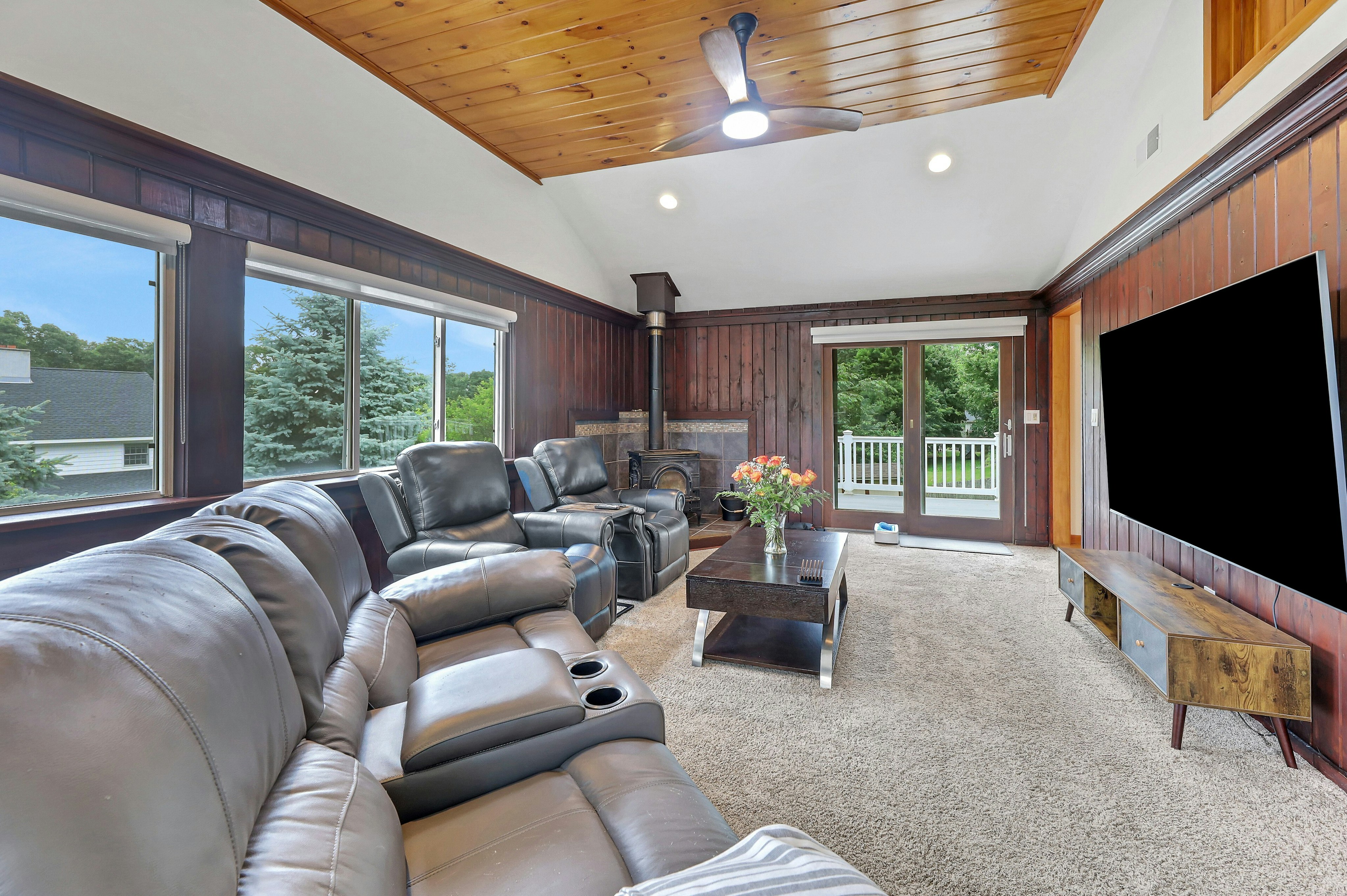 406 High Crest Drive 