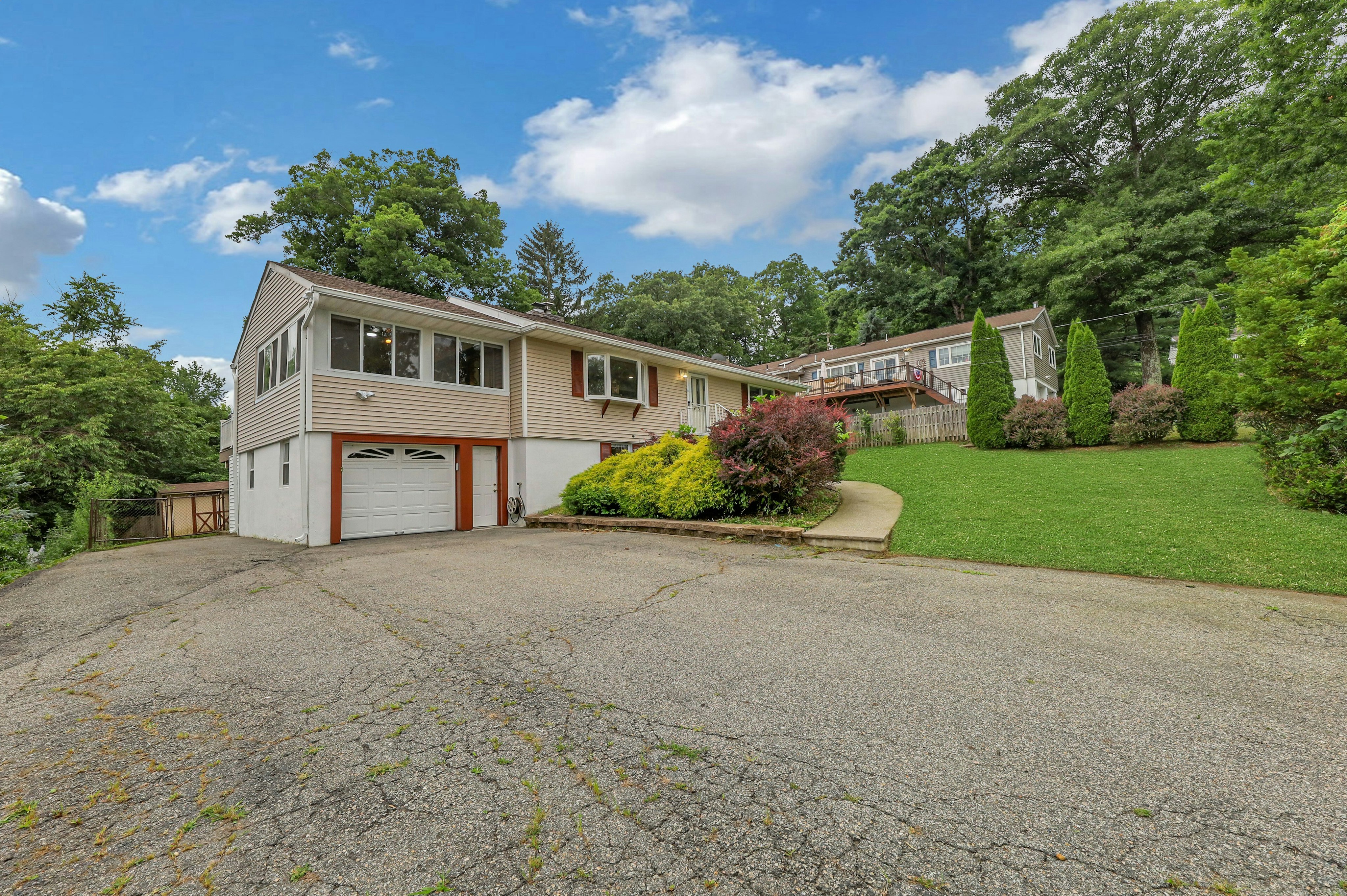406 High Crest Drive 