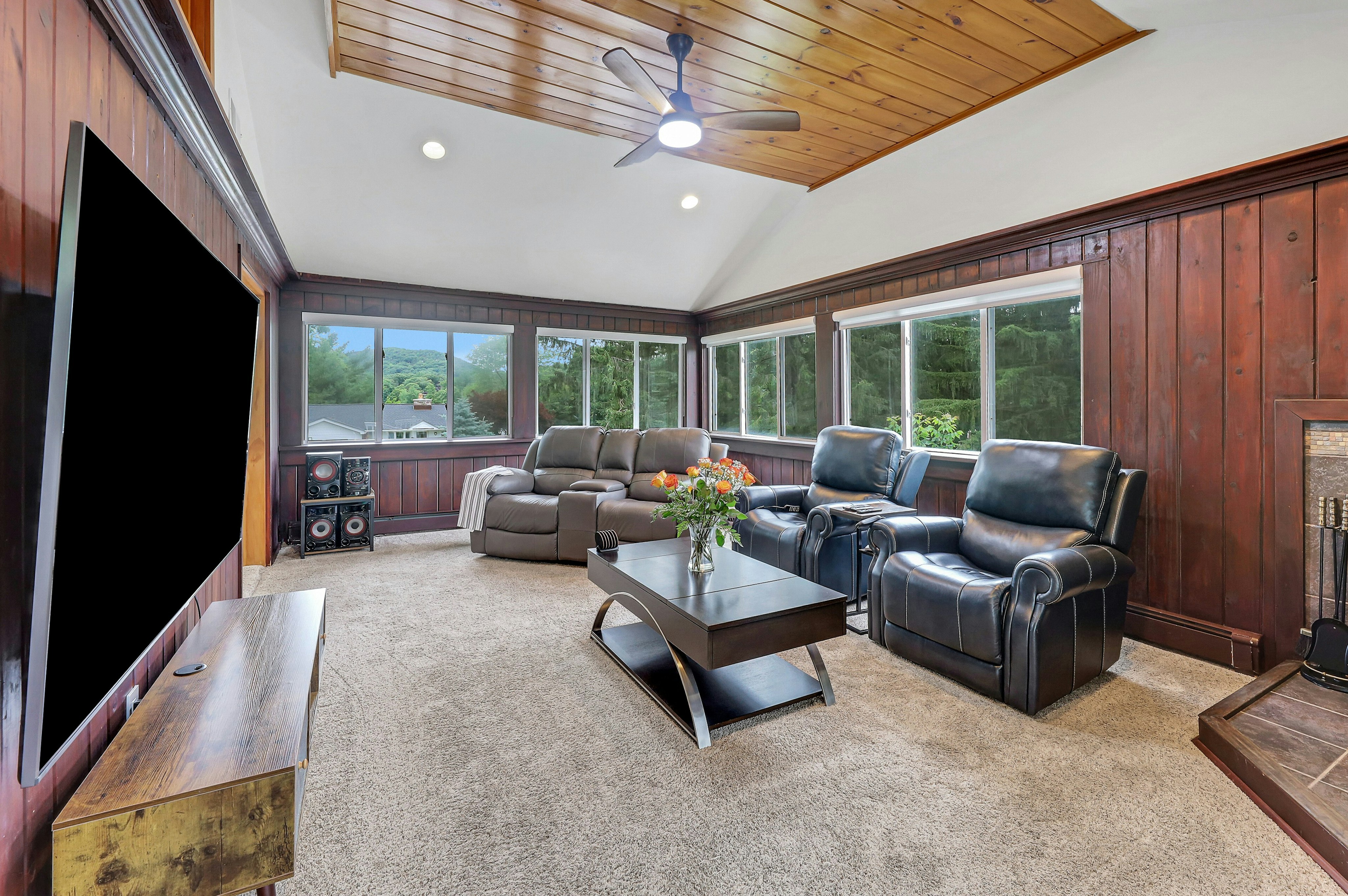 406 High Crest Drive 