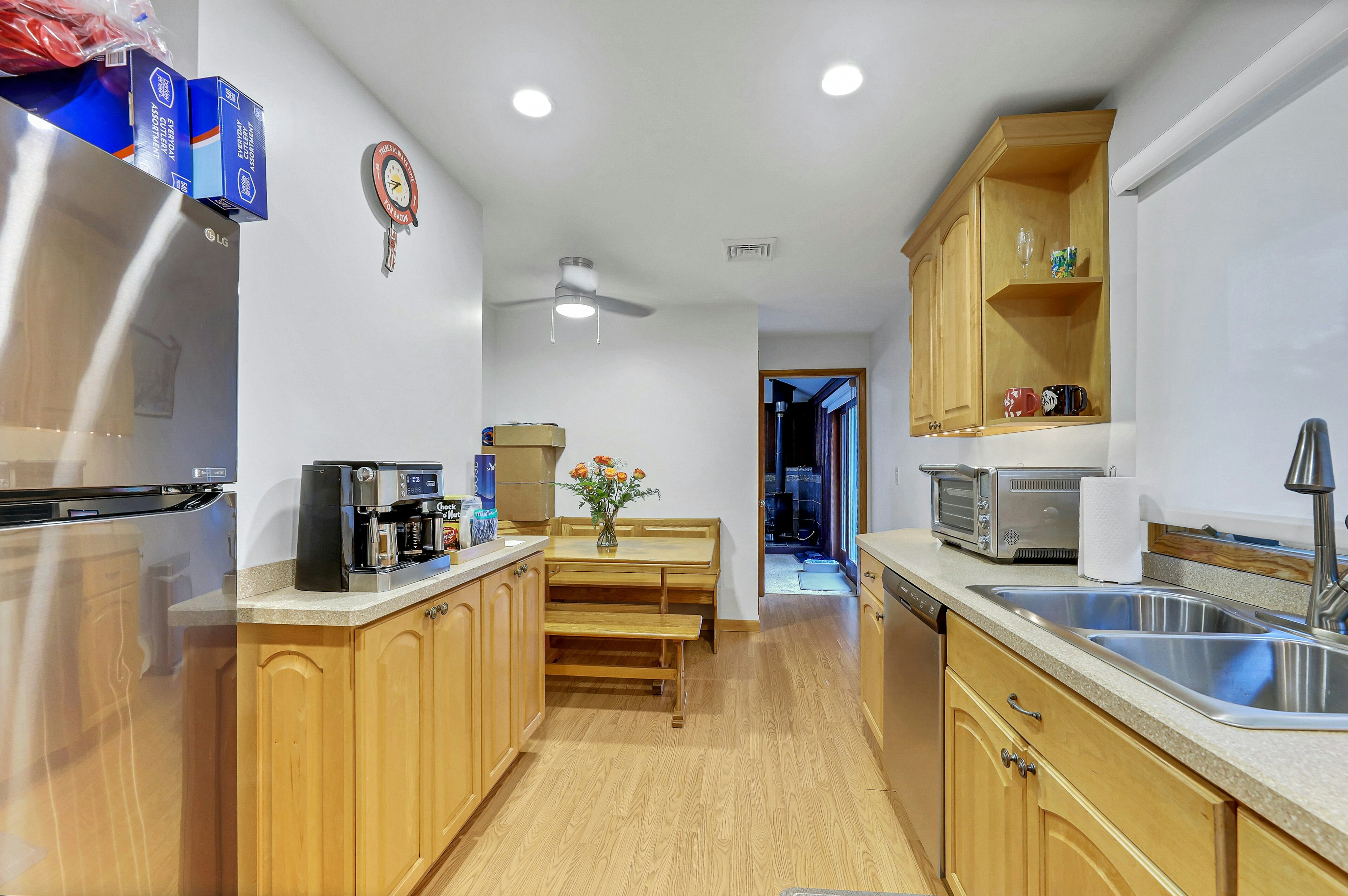 406 High Crest Drive 