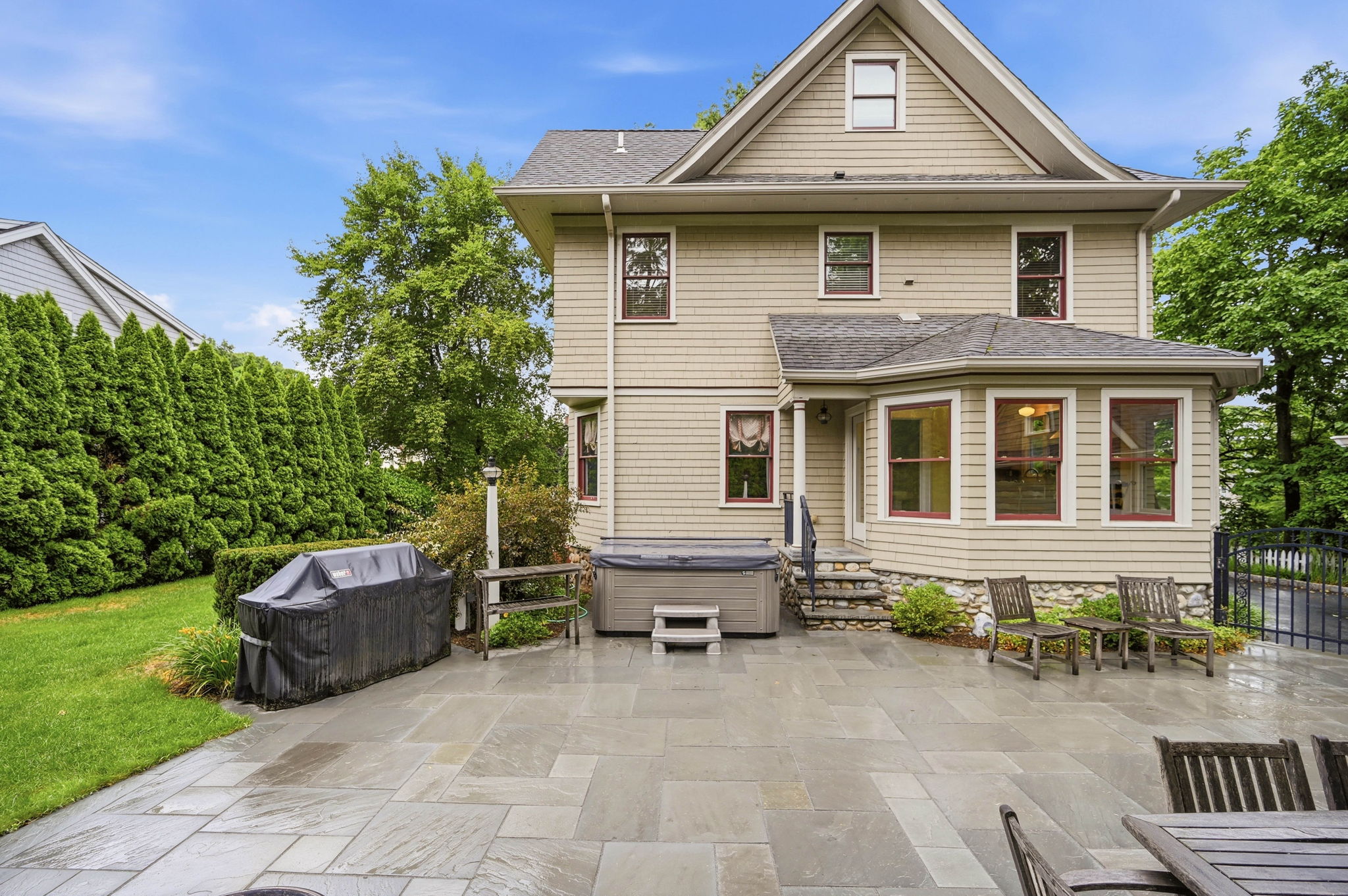 283 Highwood Avenue 