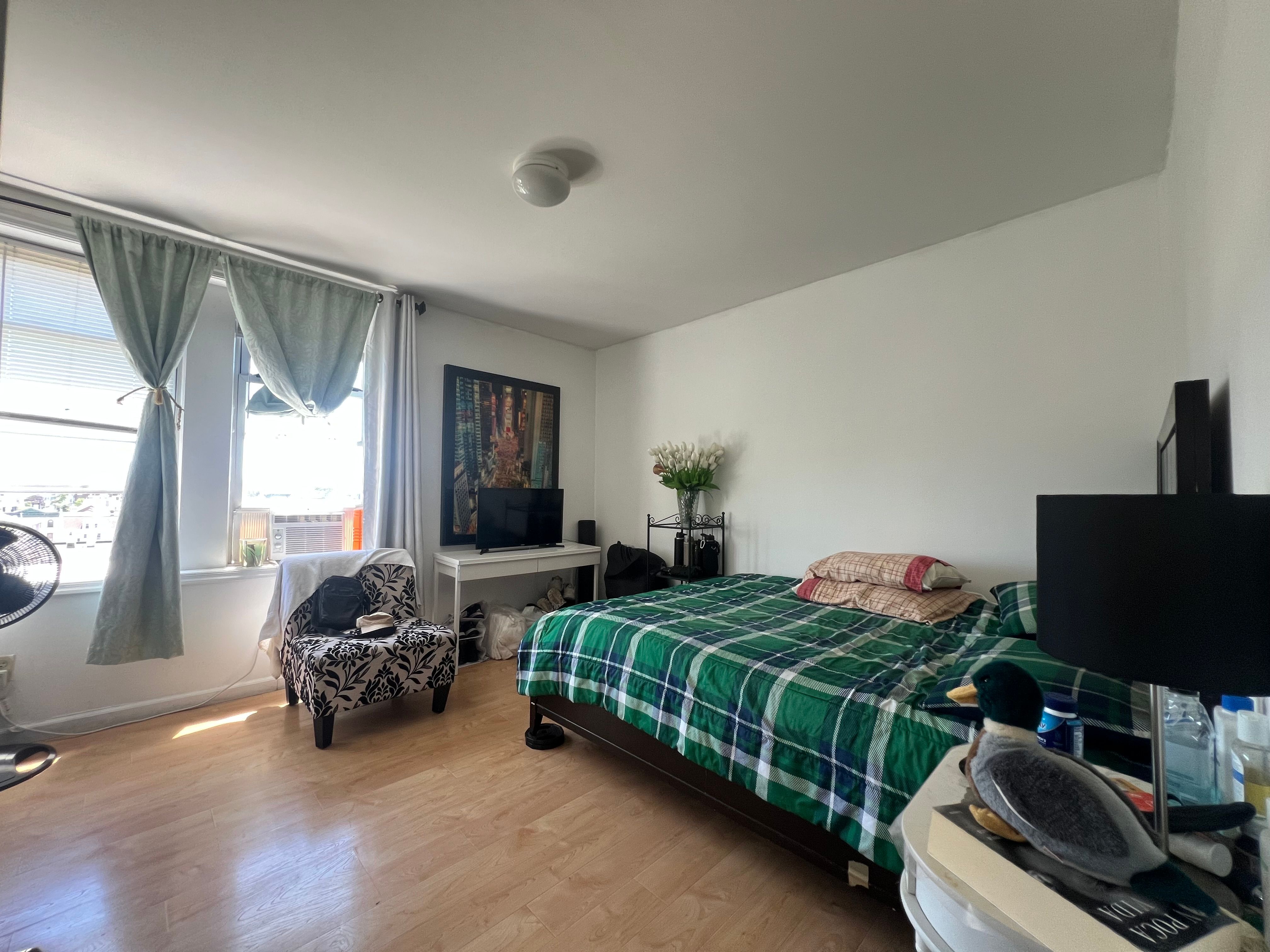 201 45th Street, Unit E4 