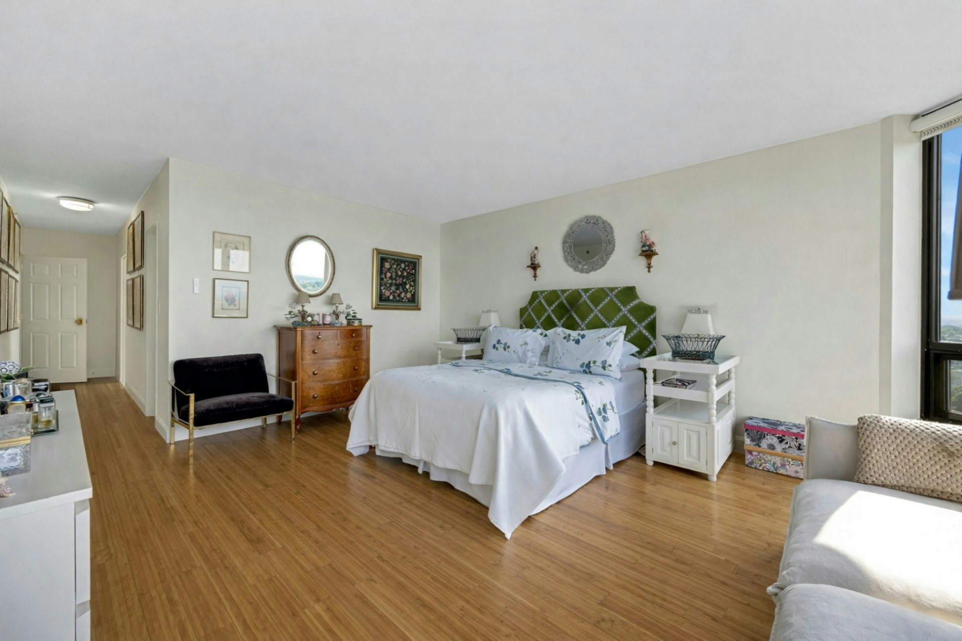 900 Palisade Avenue #17C