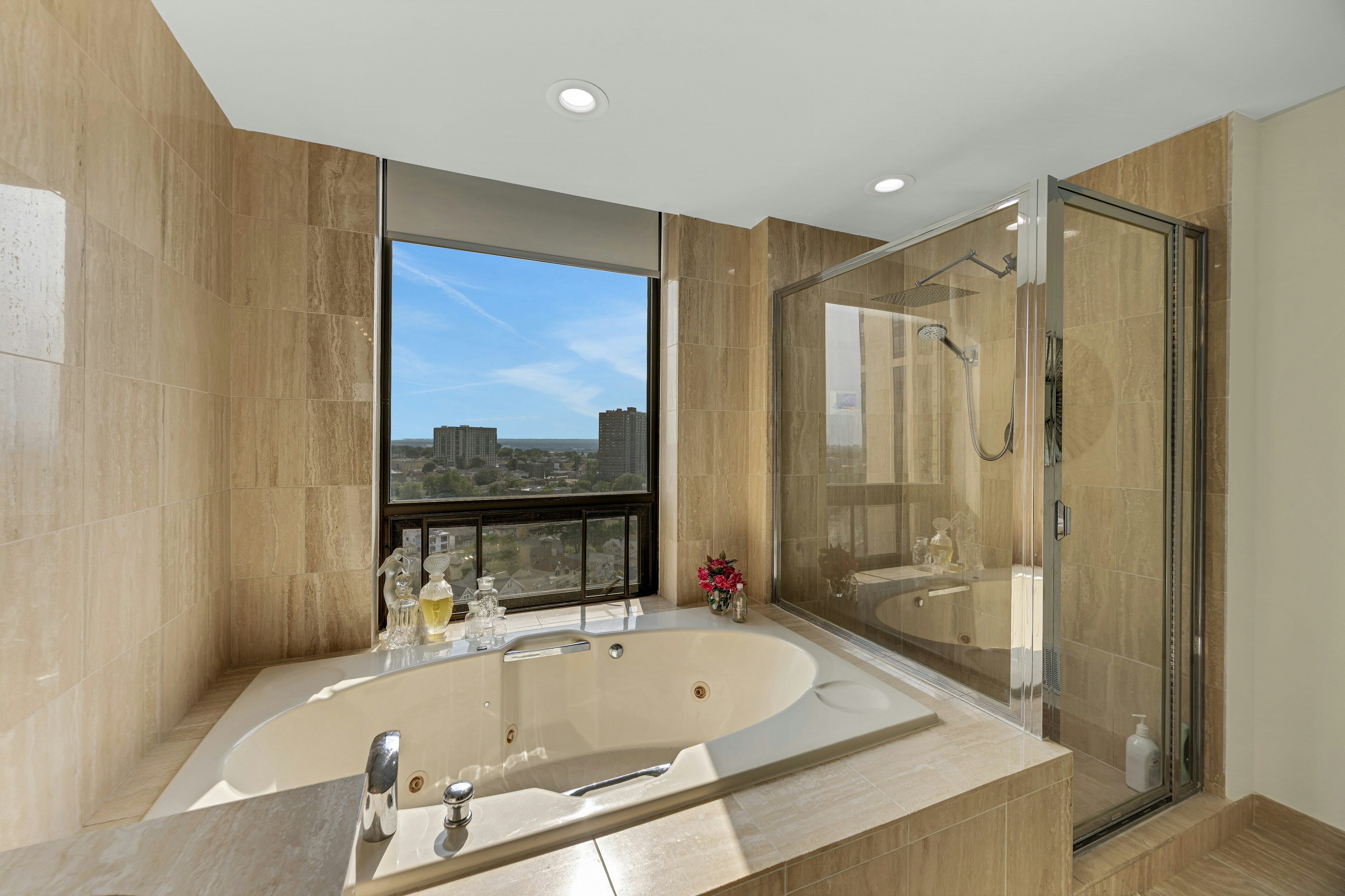 900 Palisade Avenue #17C