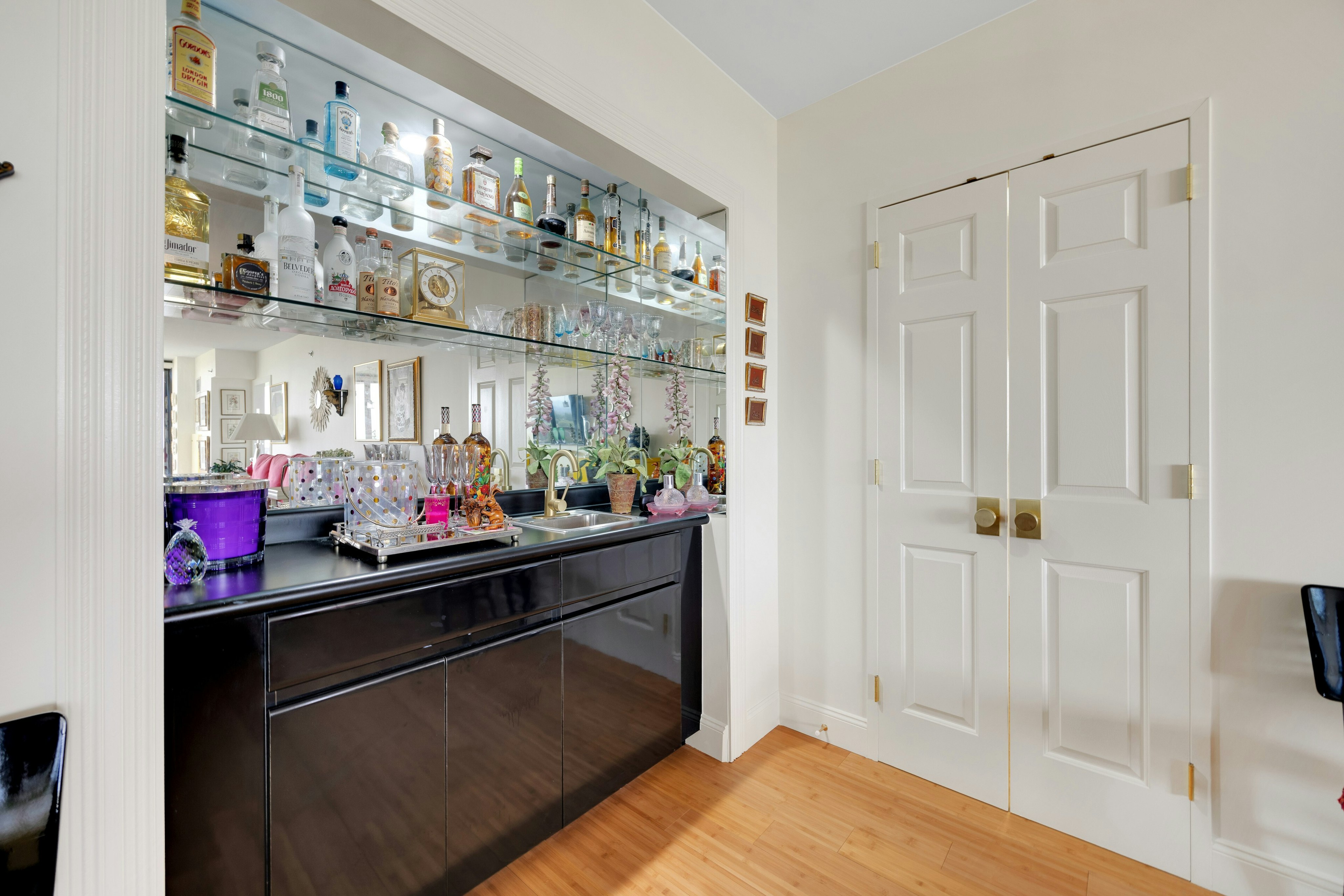 900 Palisade Avenue #17C