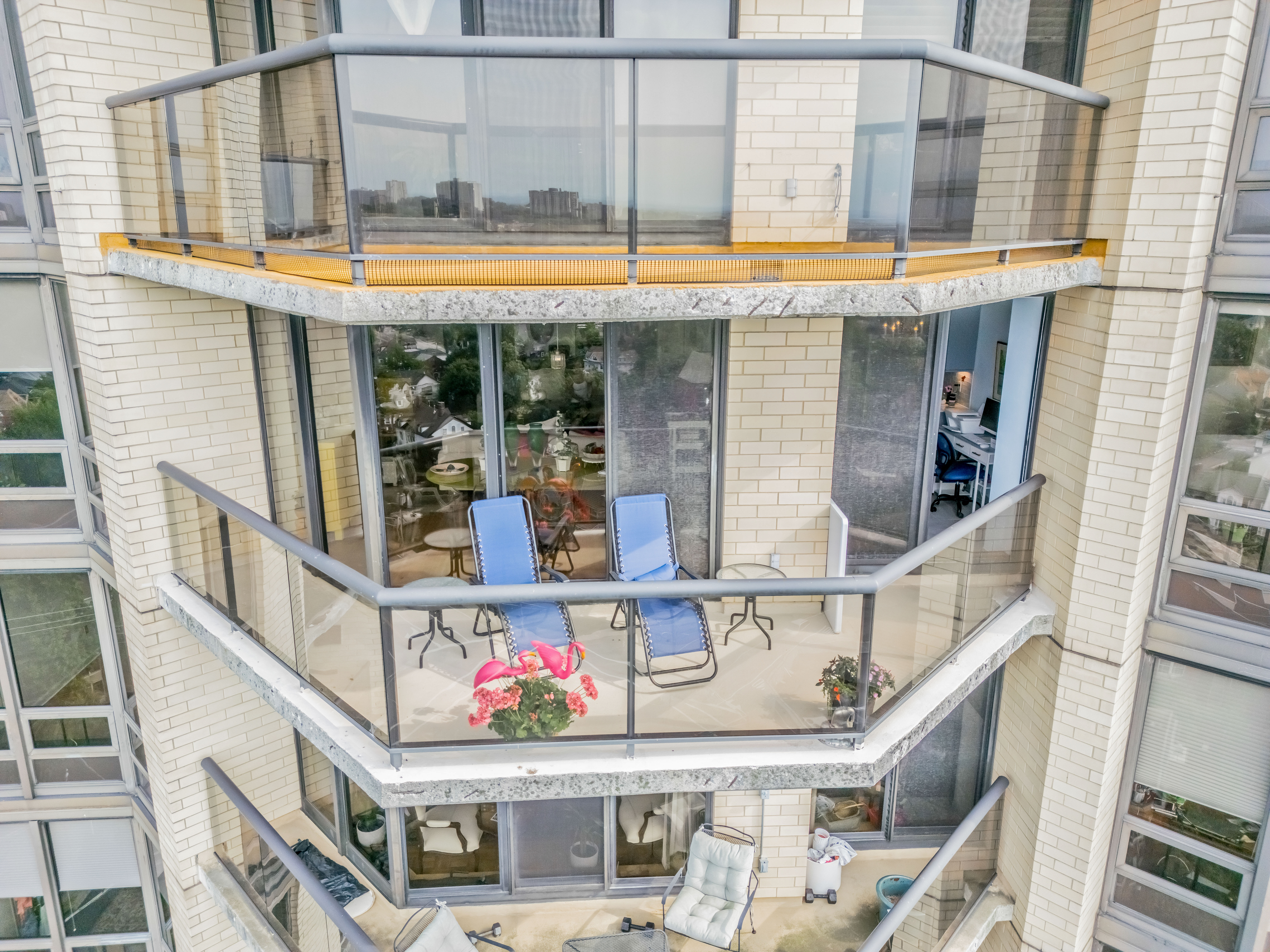 900 Palisade Avenue #17C