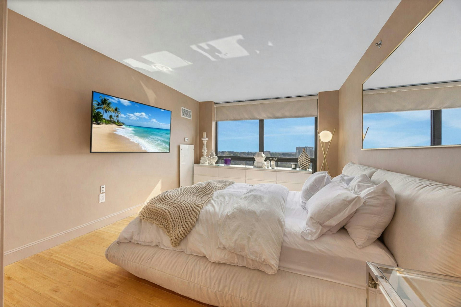 900 Palisade Avenue #17C