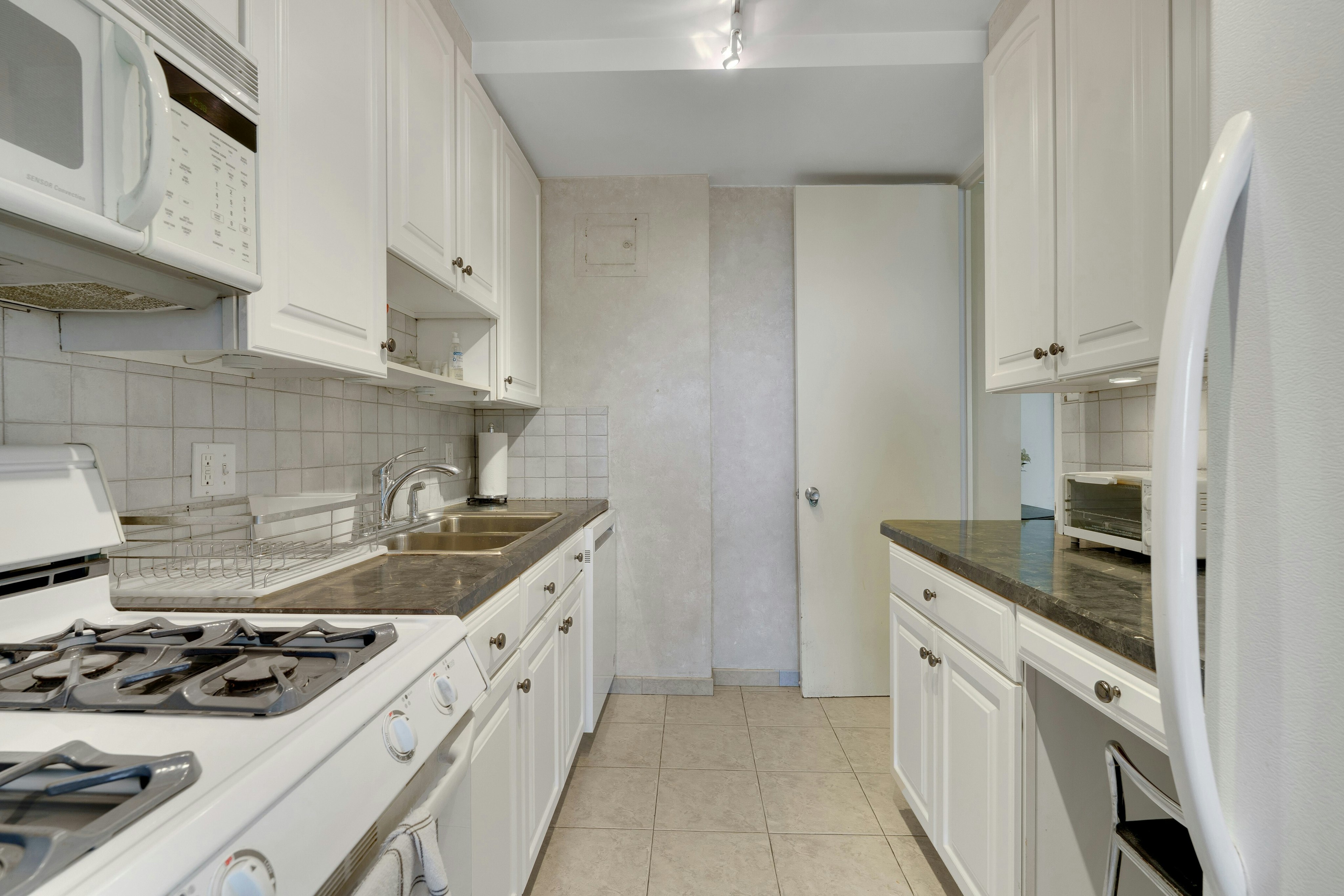 1 Horizon Road #408