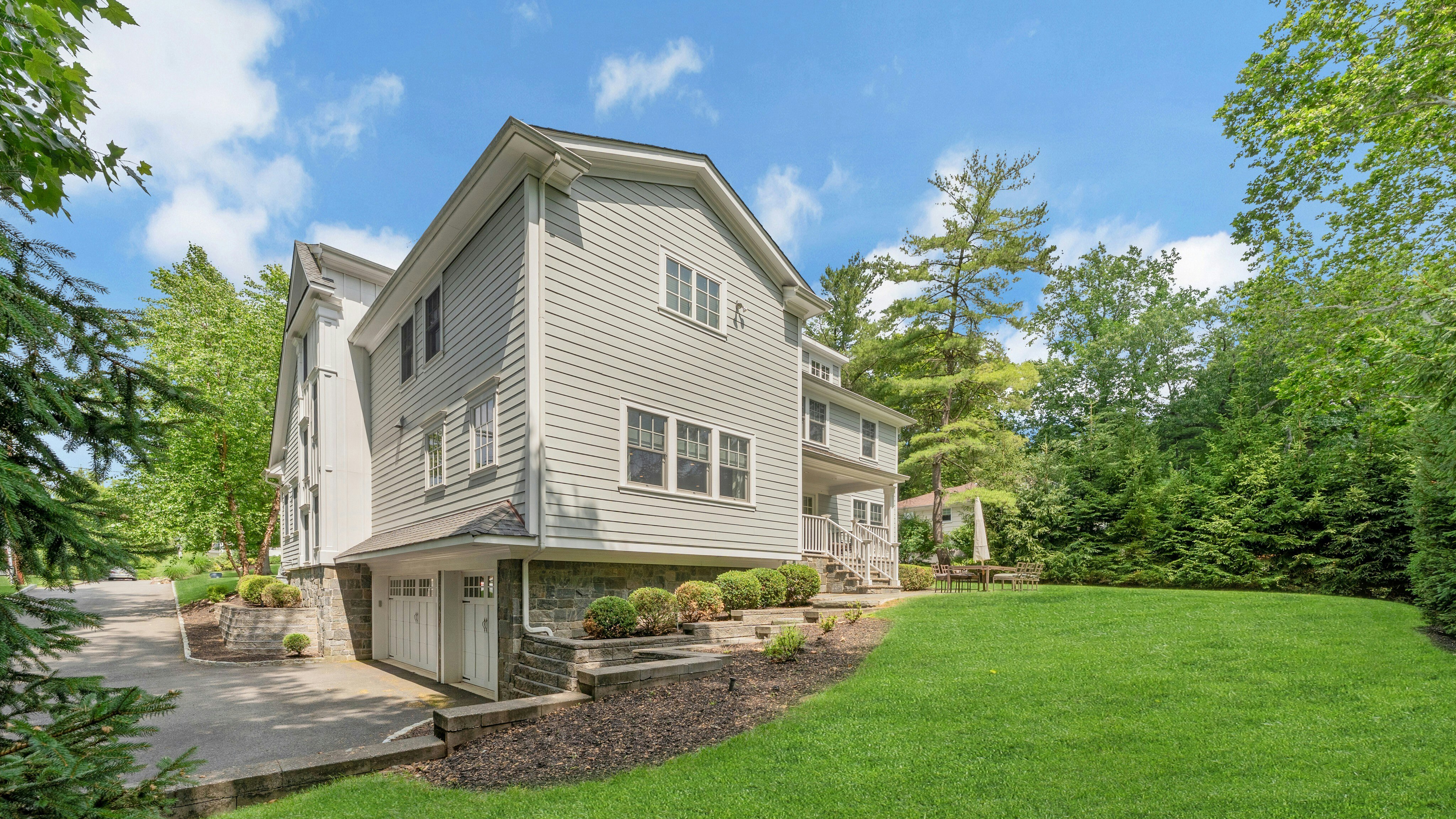20 Sylvan Way 