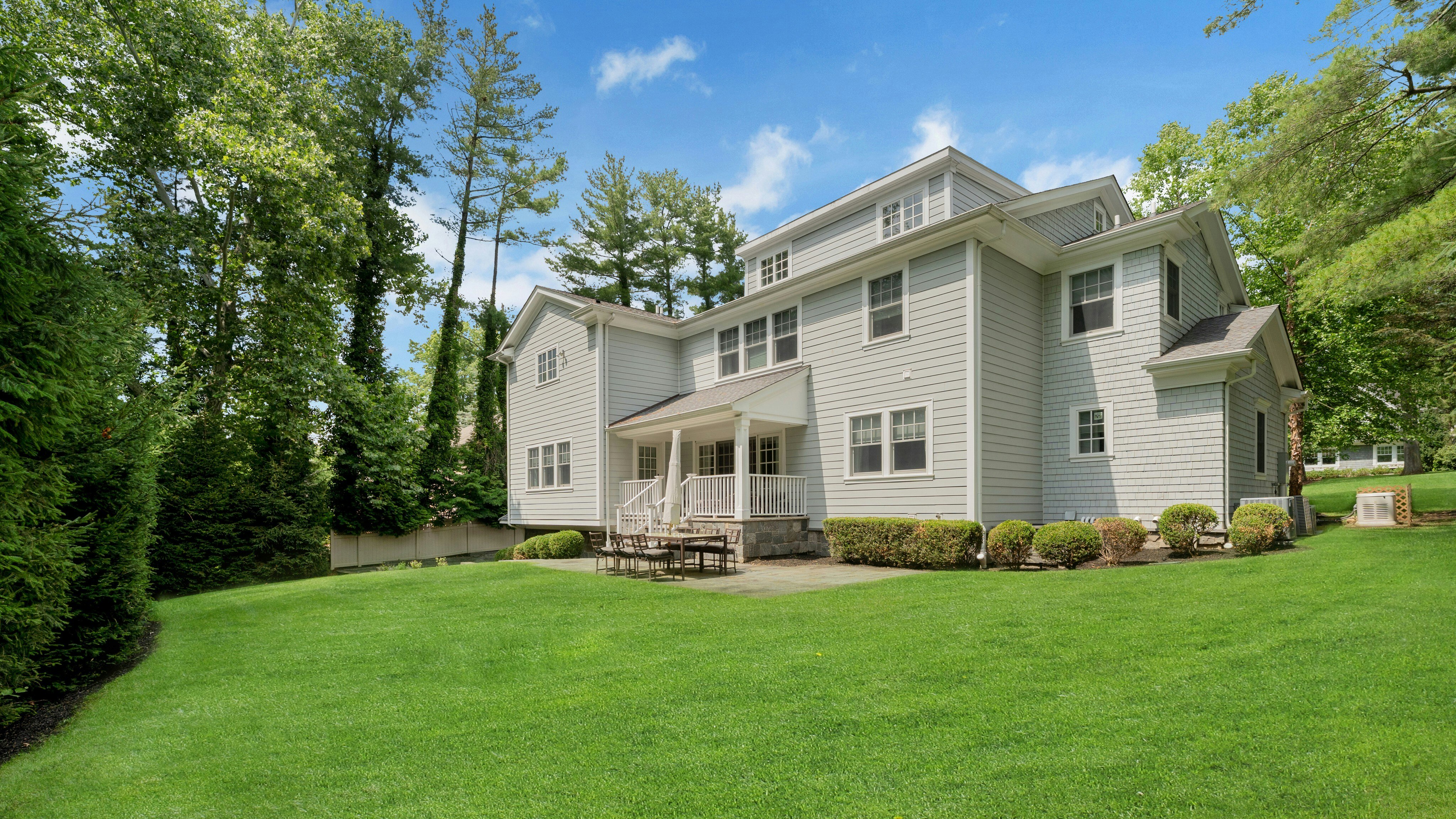20 Sylvan Way 