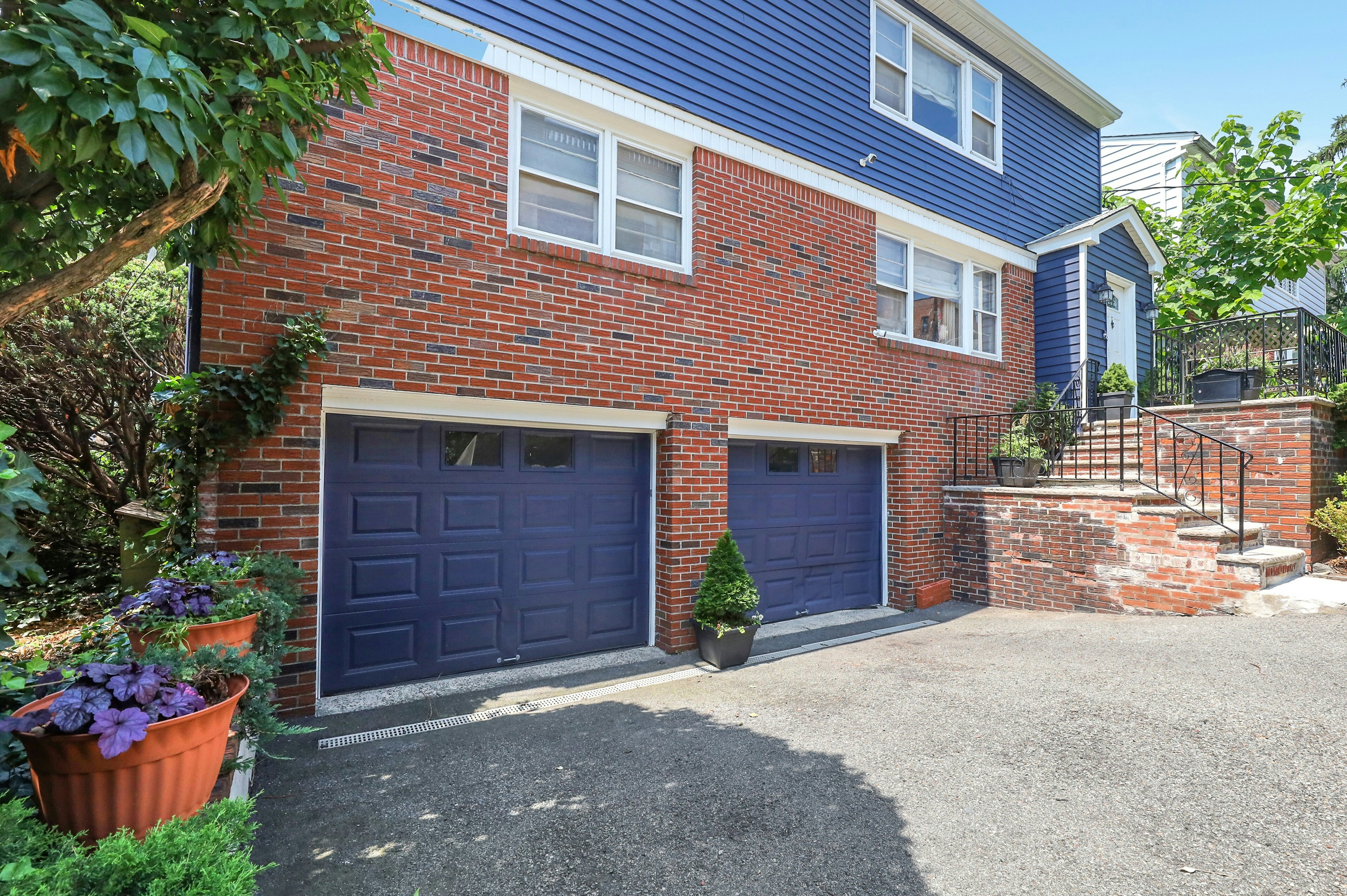 27 73rd Street 