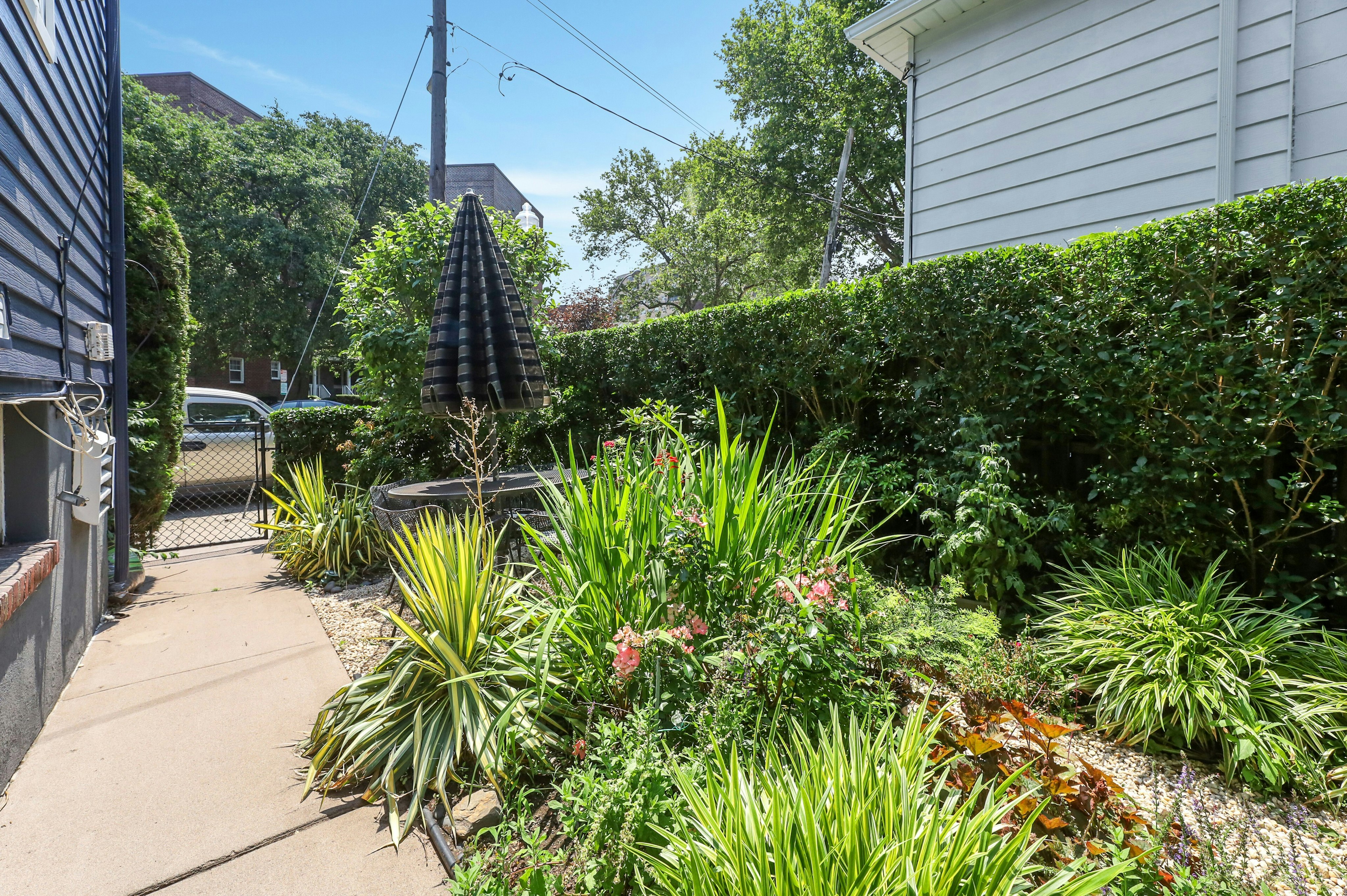 27 73rd Street 