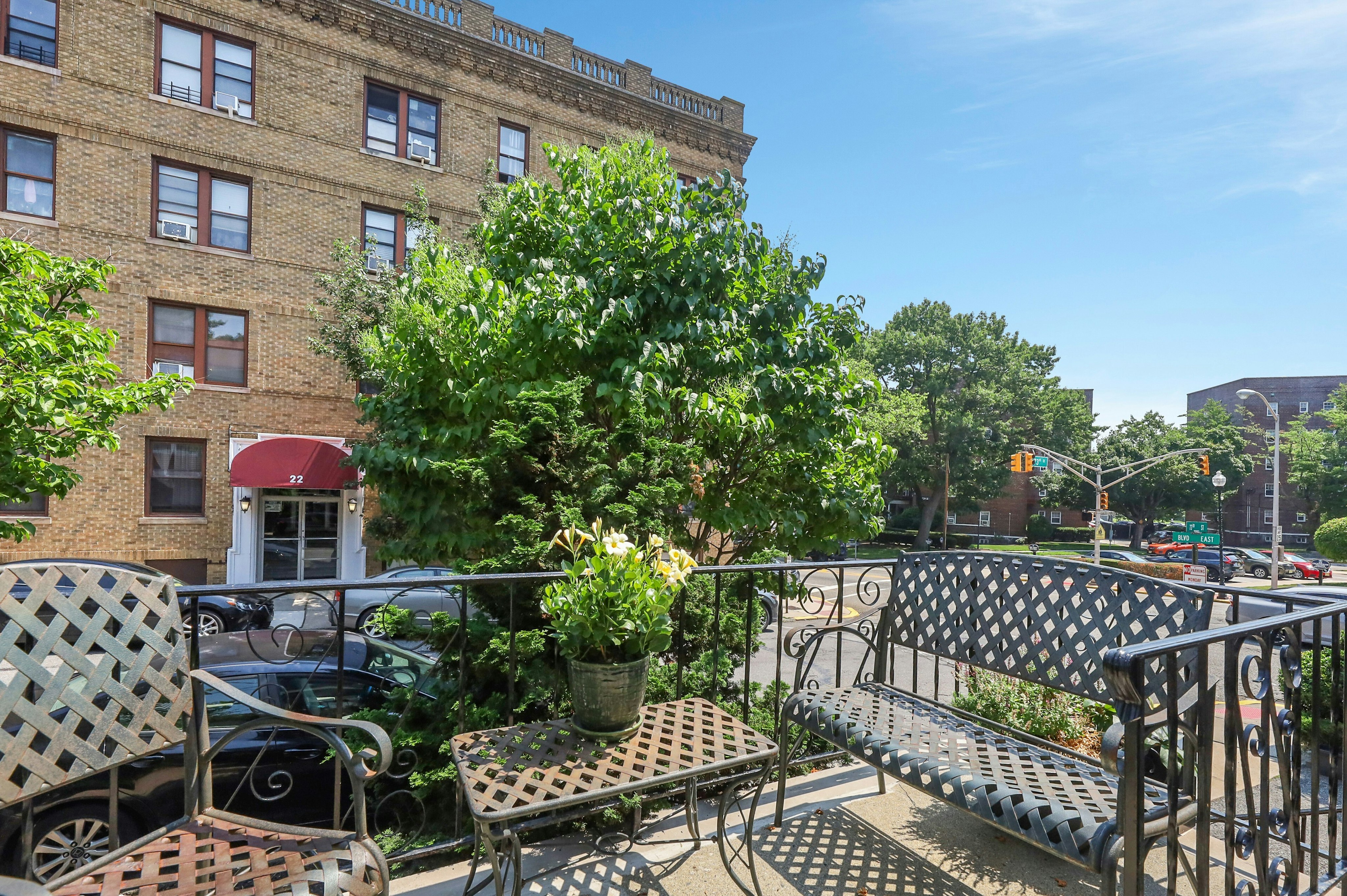 27 73rd Street 