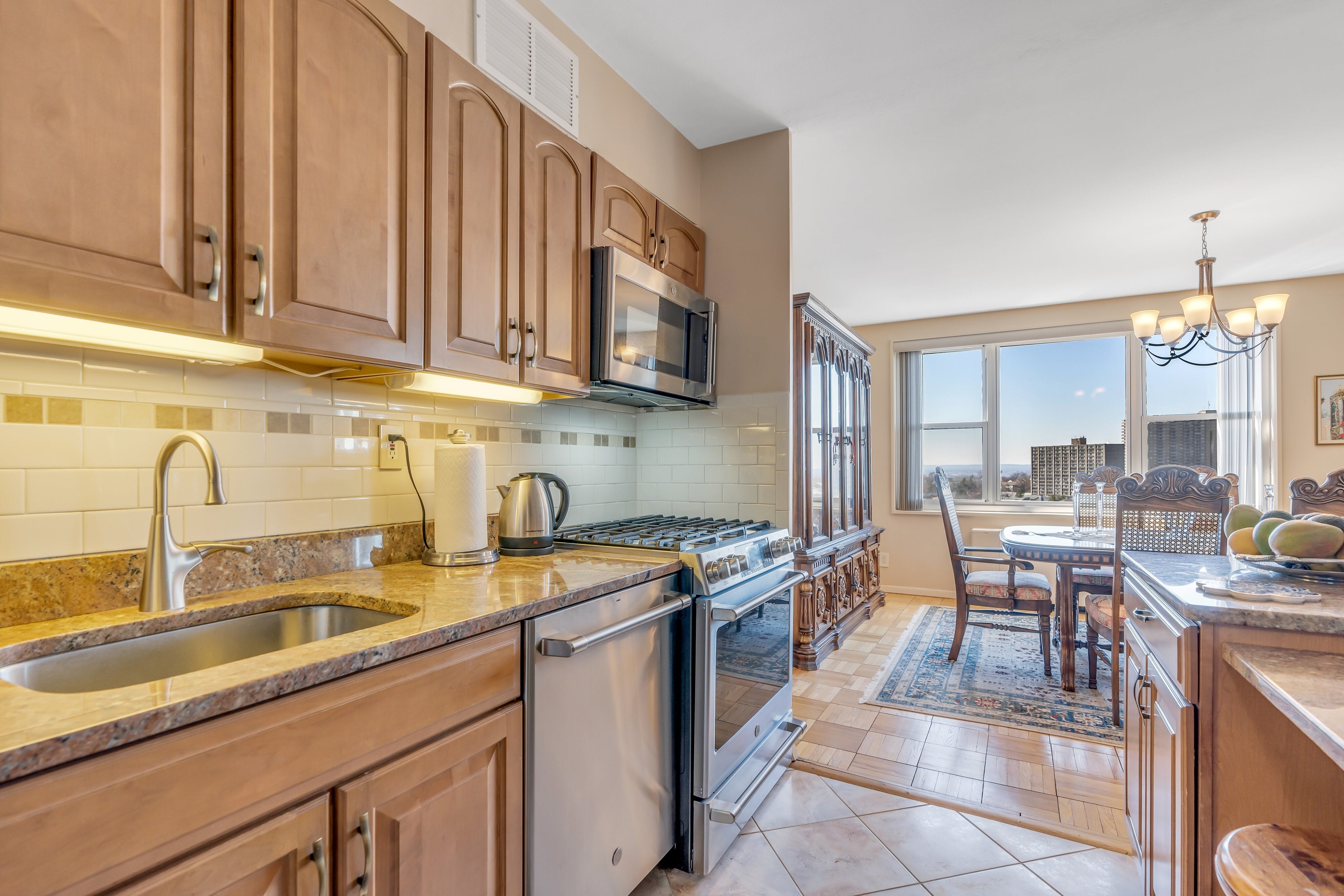 2000 Linwood Unit# 9J