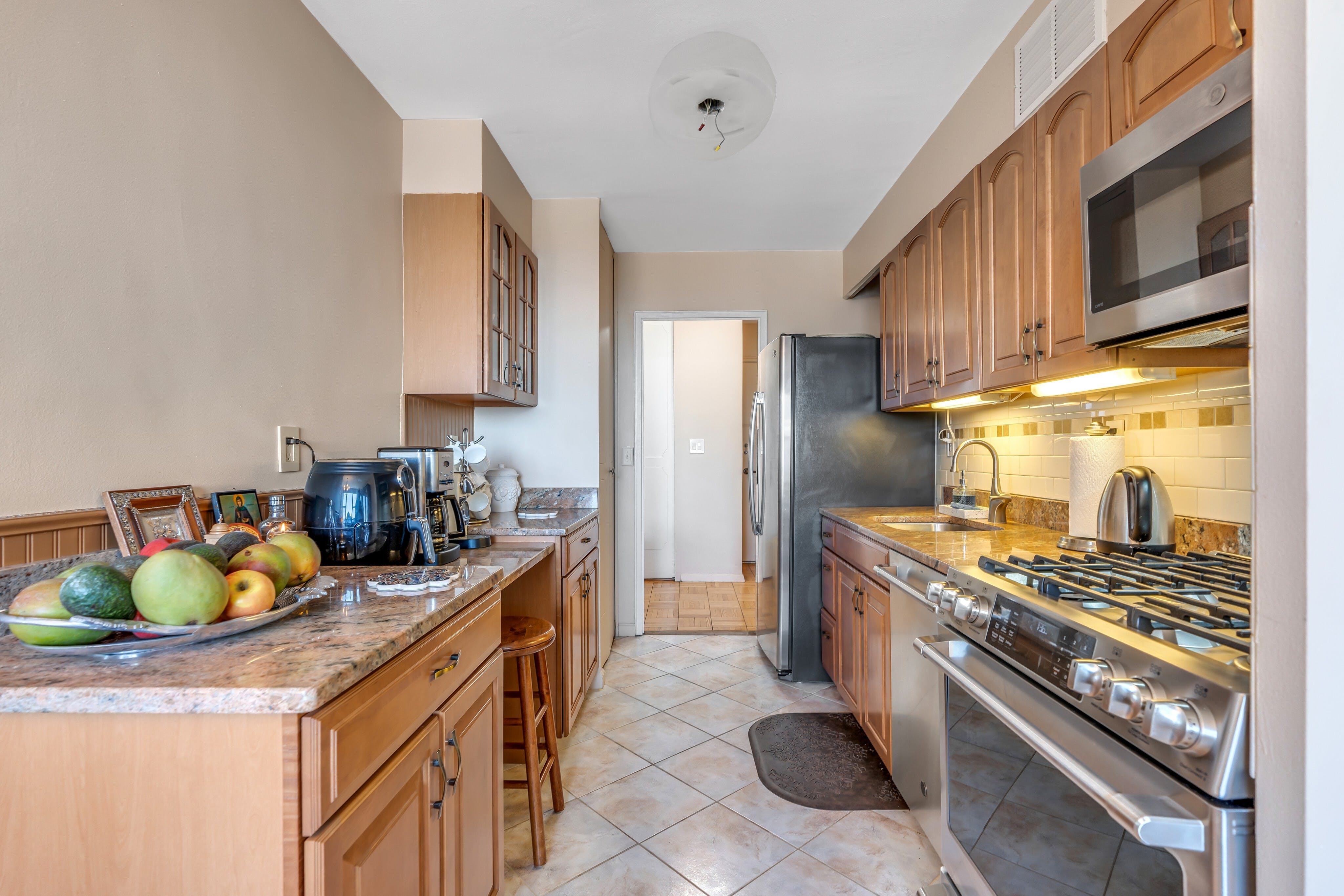 2000 Linwood Unit# 9J