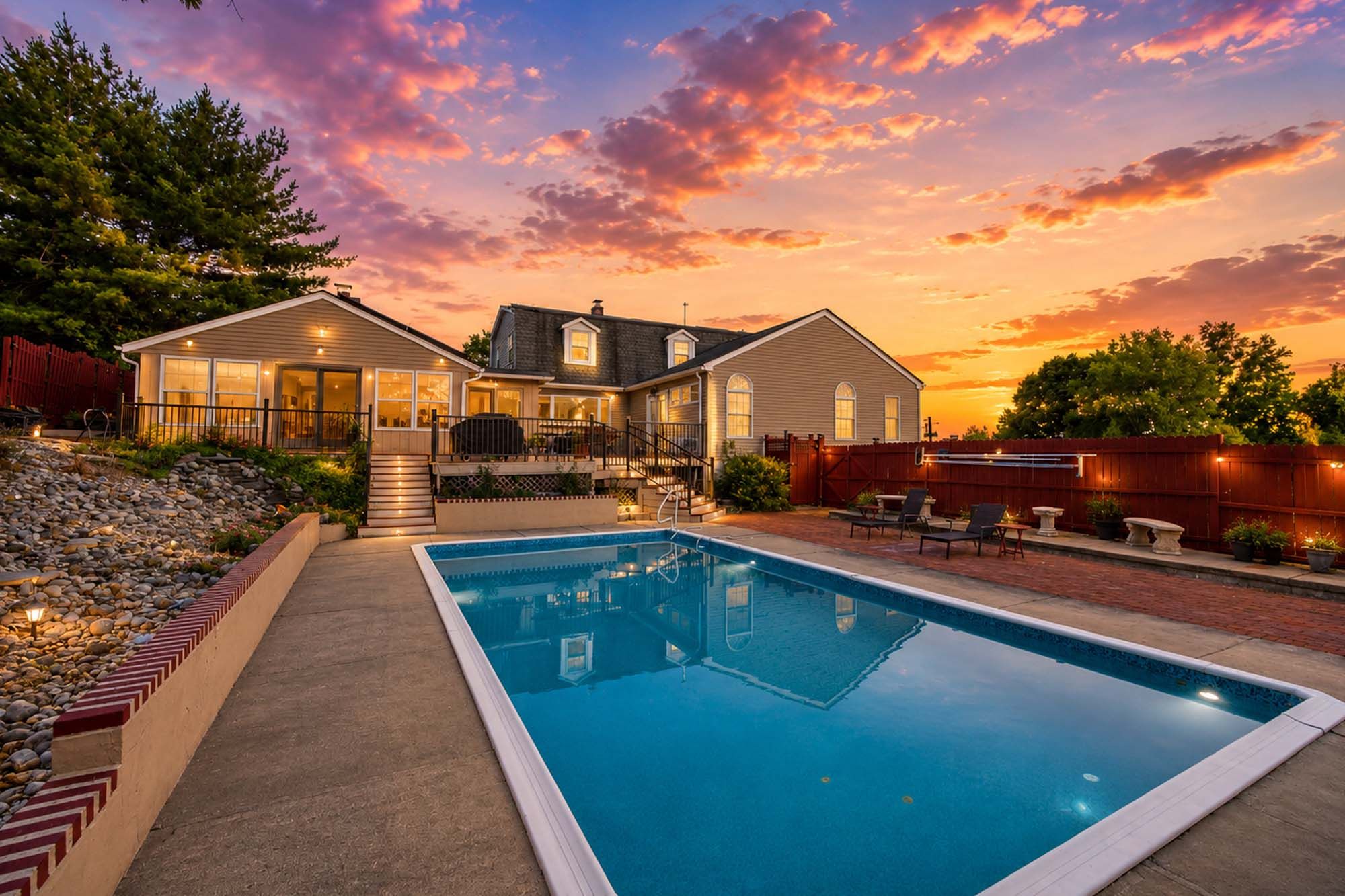 933 River Road 