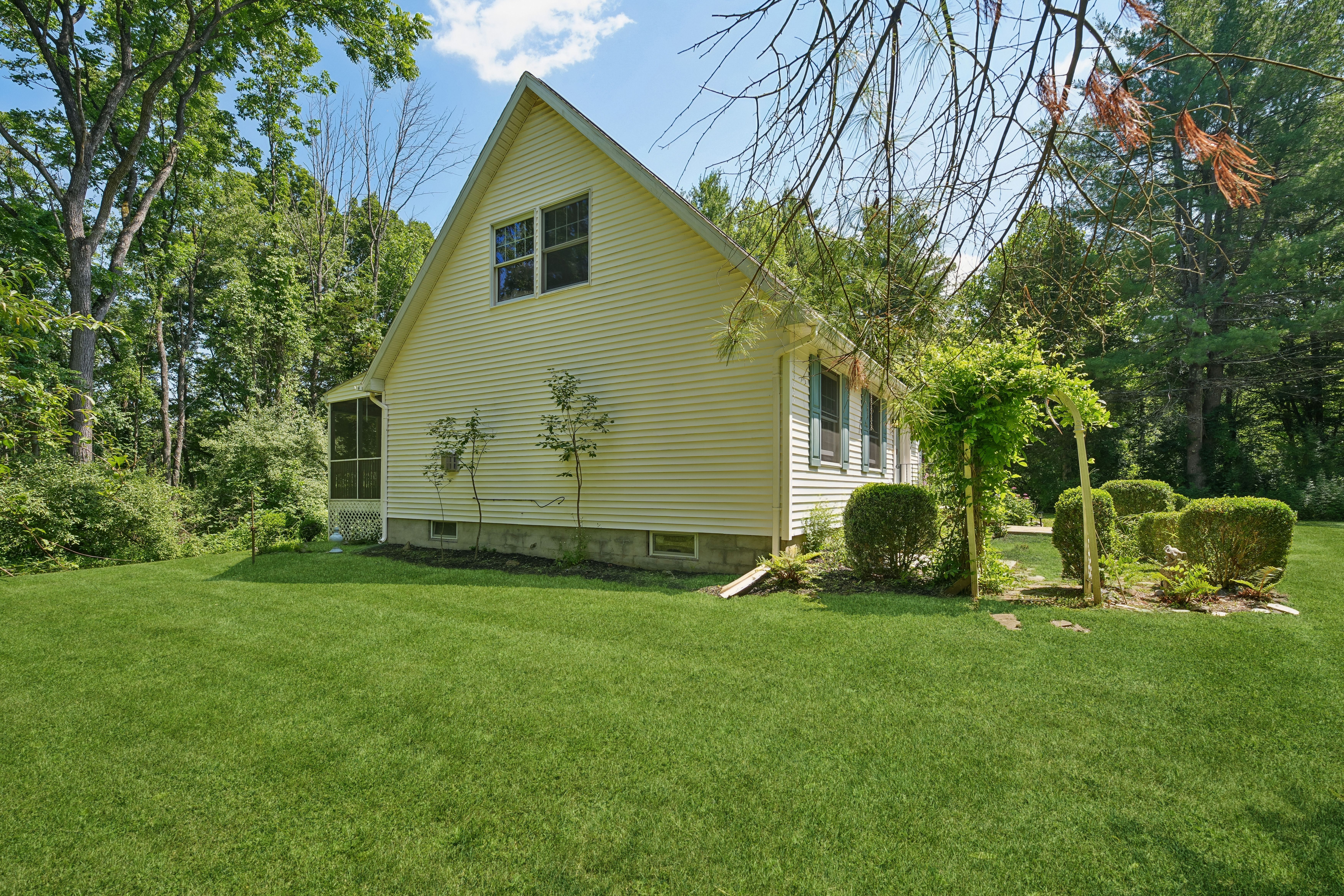 138 River View Way 