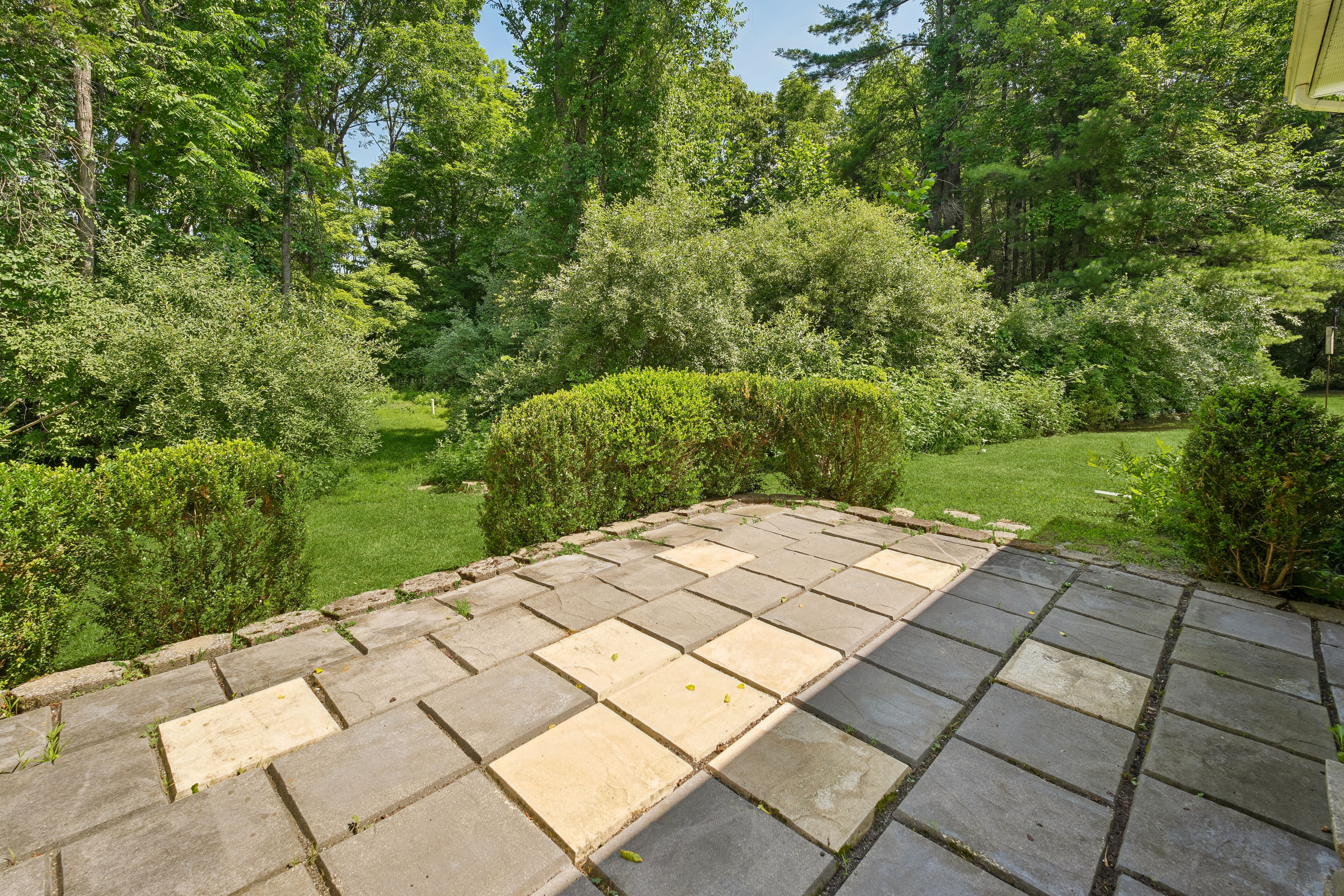 138 River View Way 