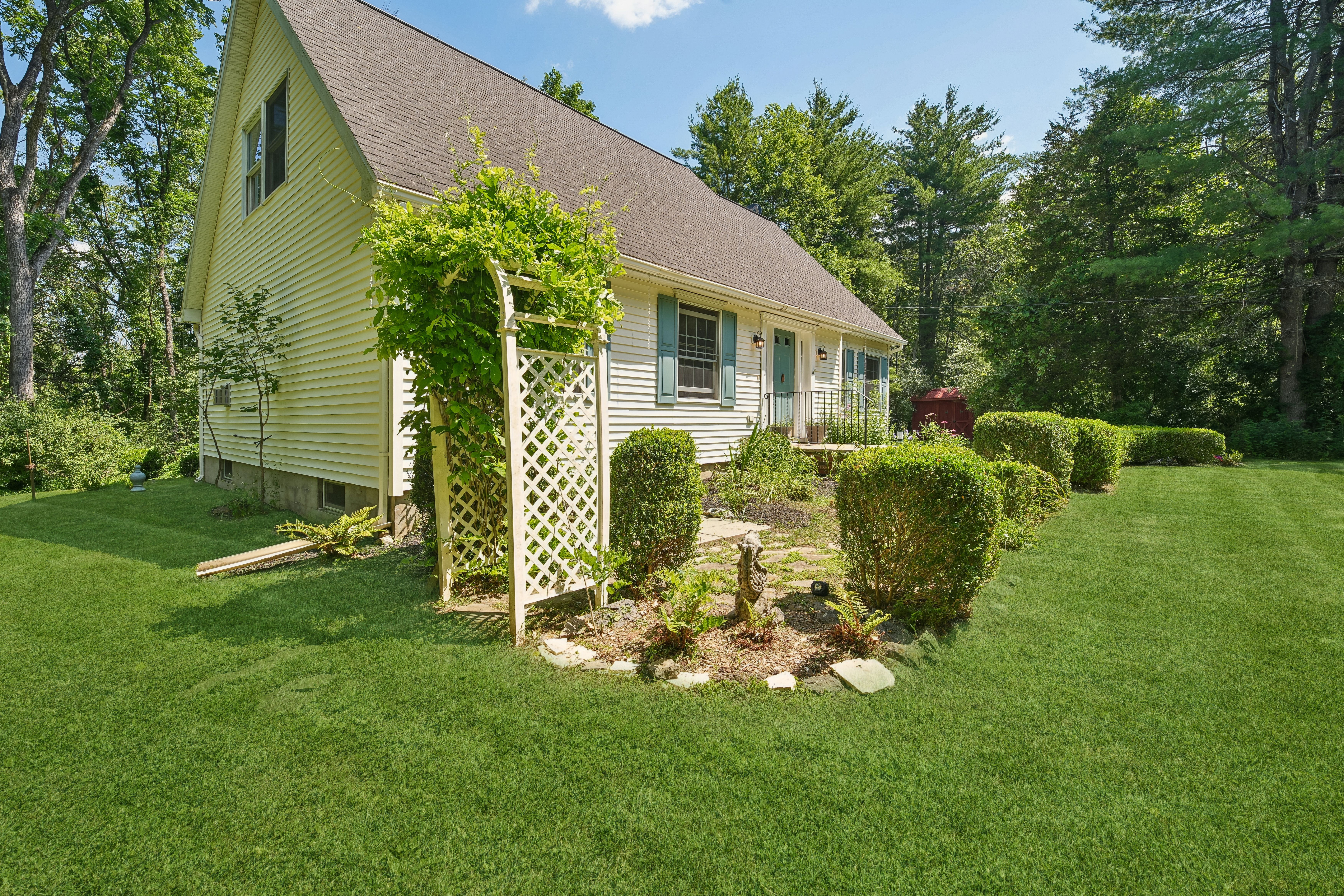 138 River View Way 
