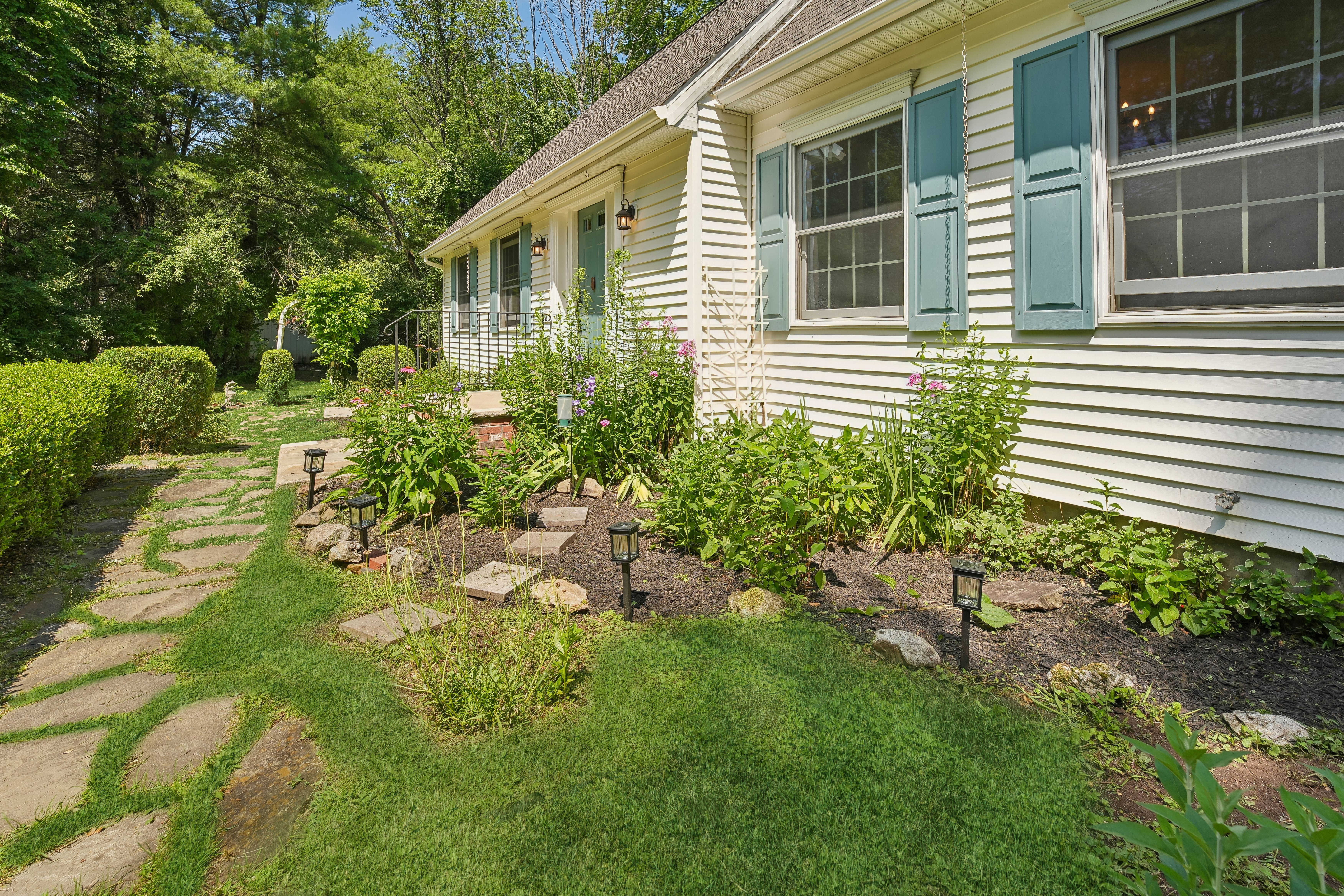 138 River View Way 