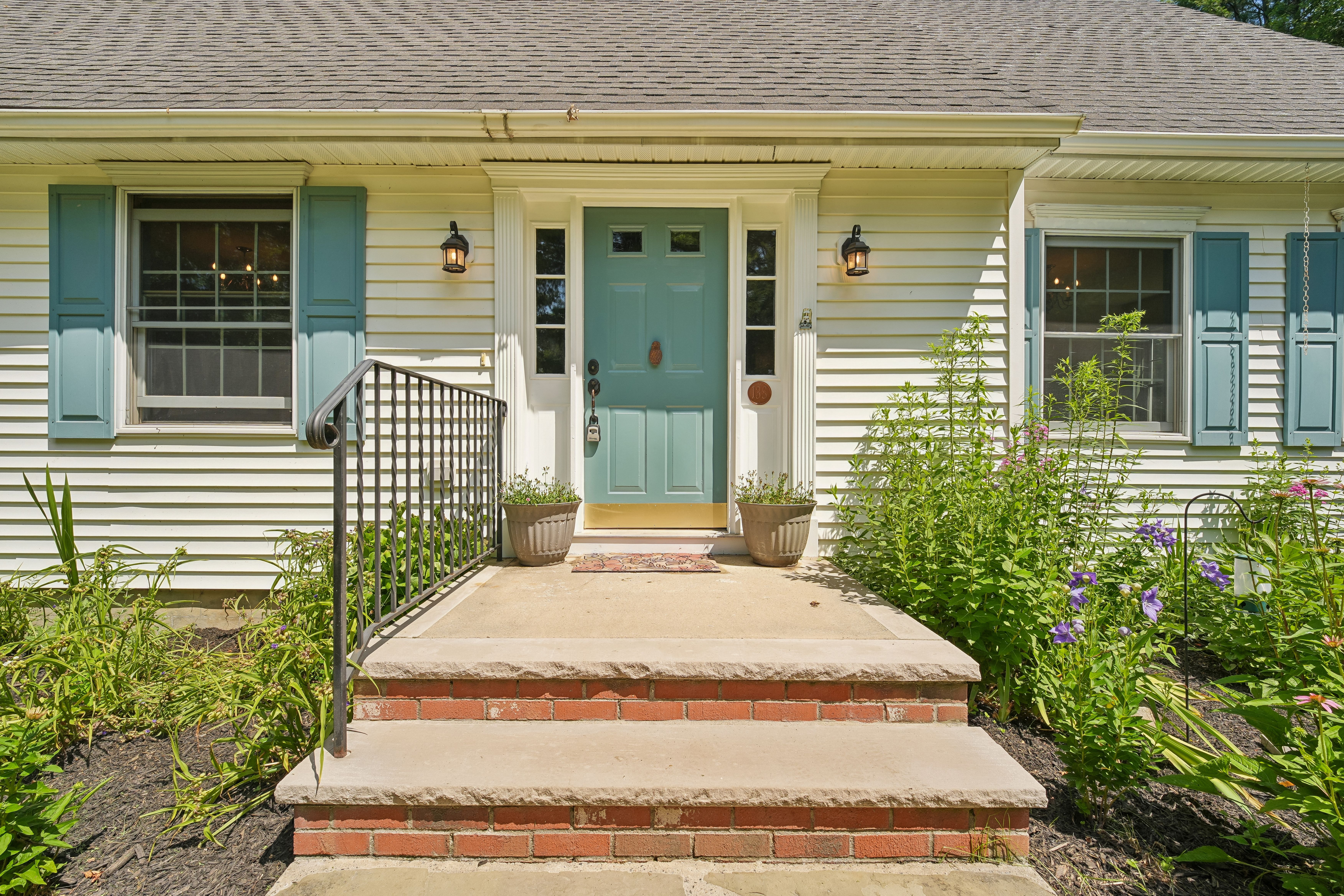 138 River View Way 