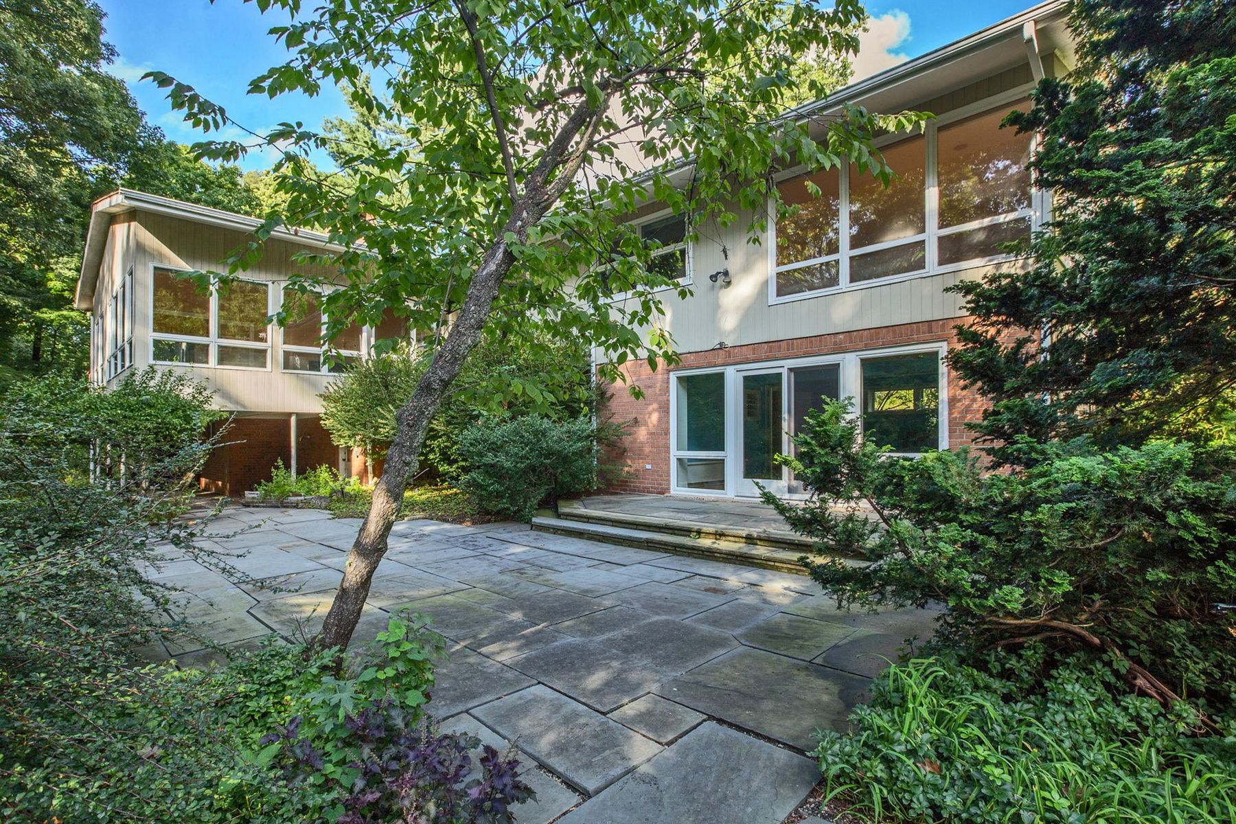 192 Stonehurst