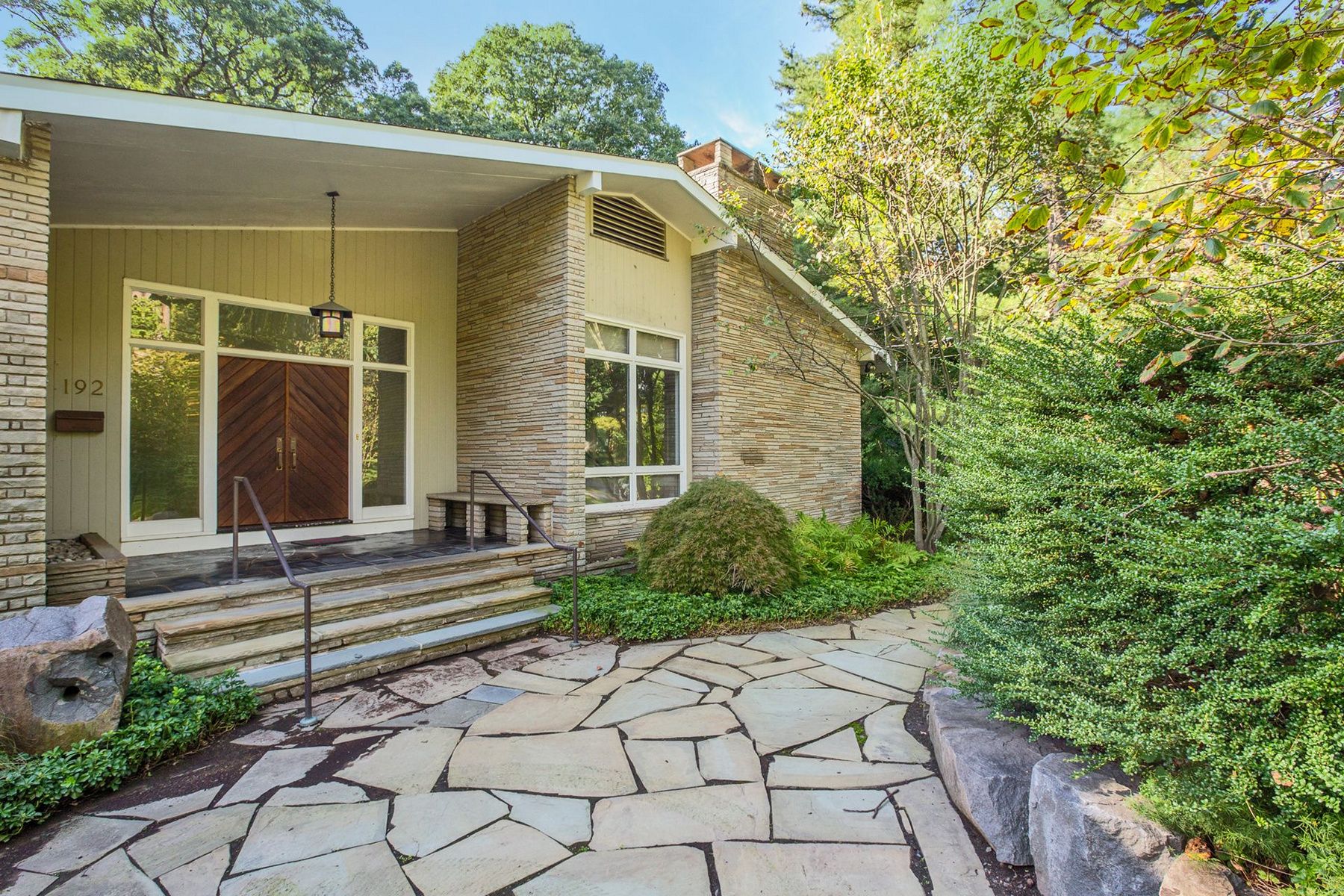 192 Stonehurst