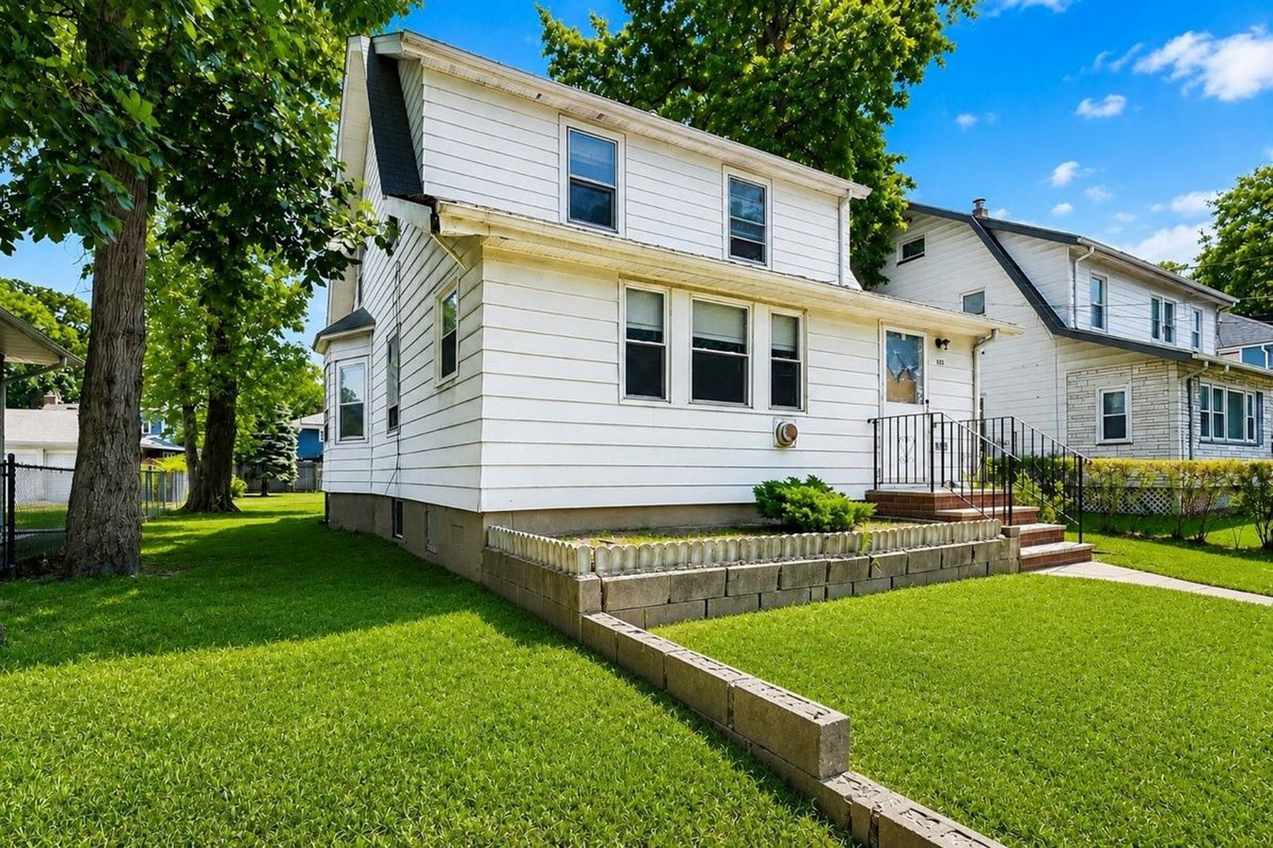 309 Englewood Avenue 