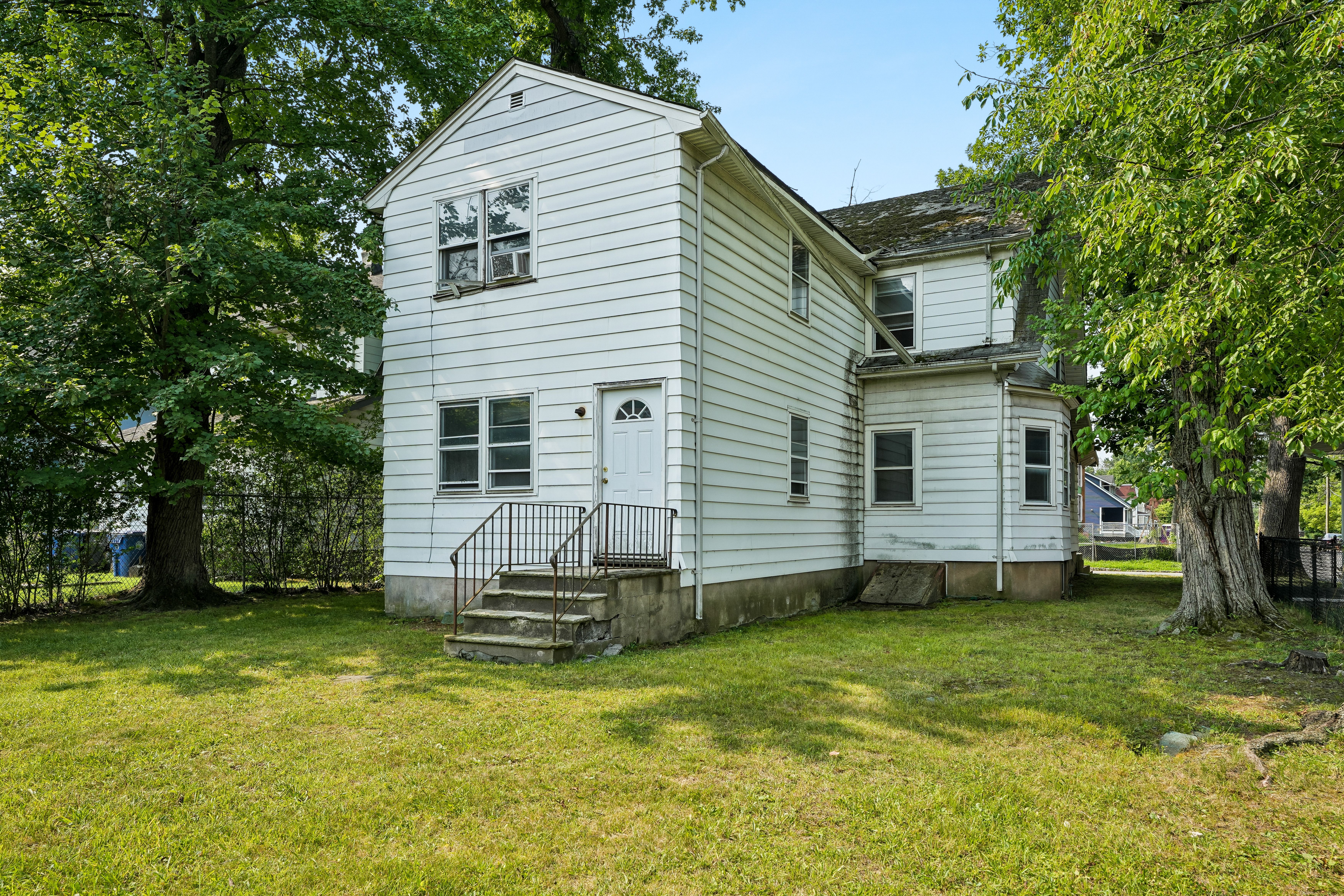 309 Englewood Avenue 