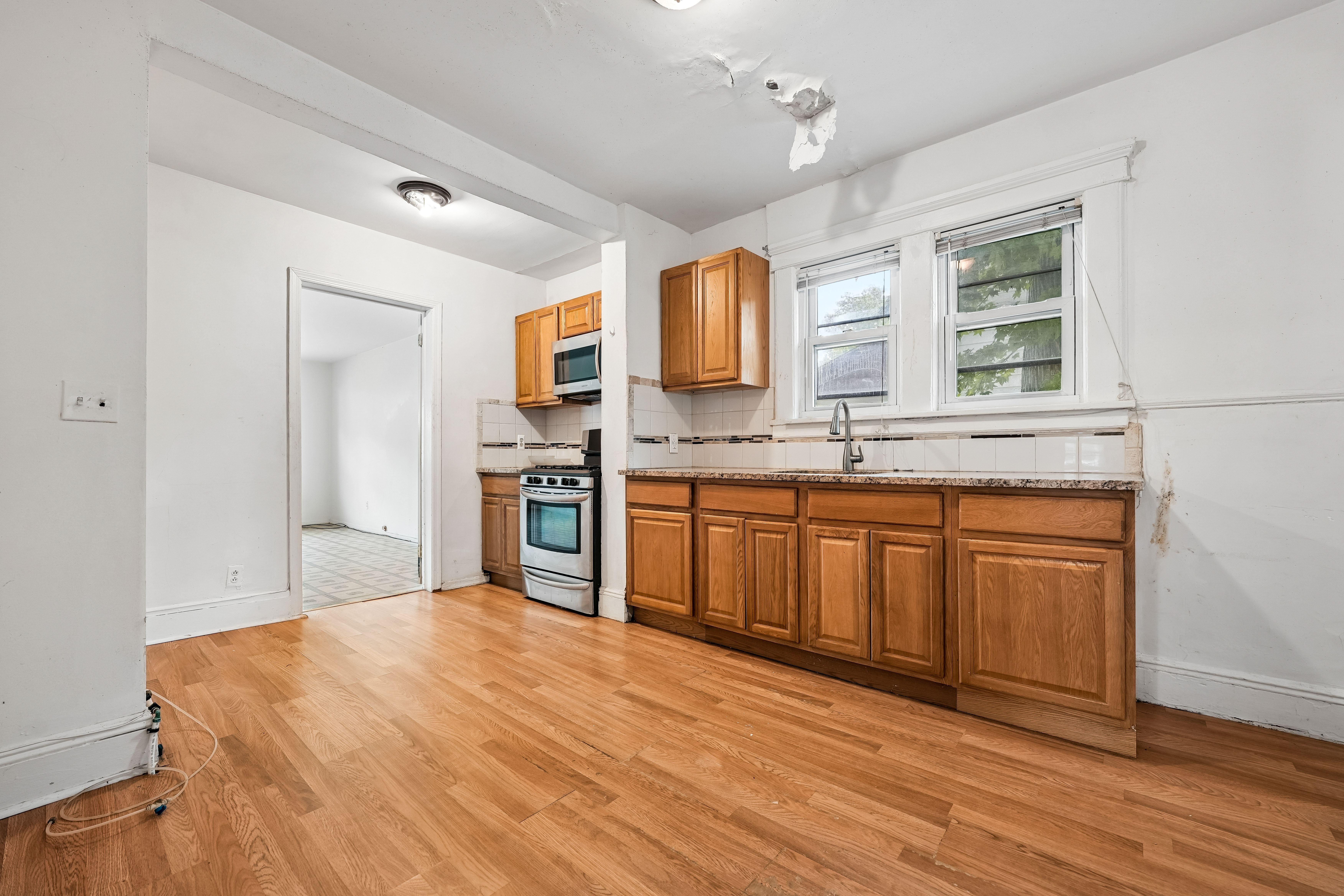 309 Englewood Avenue 