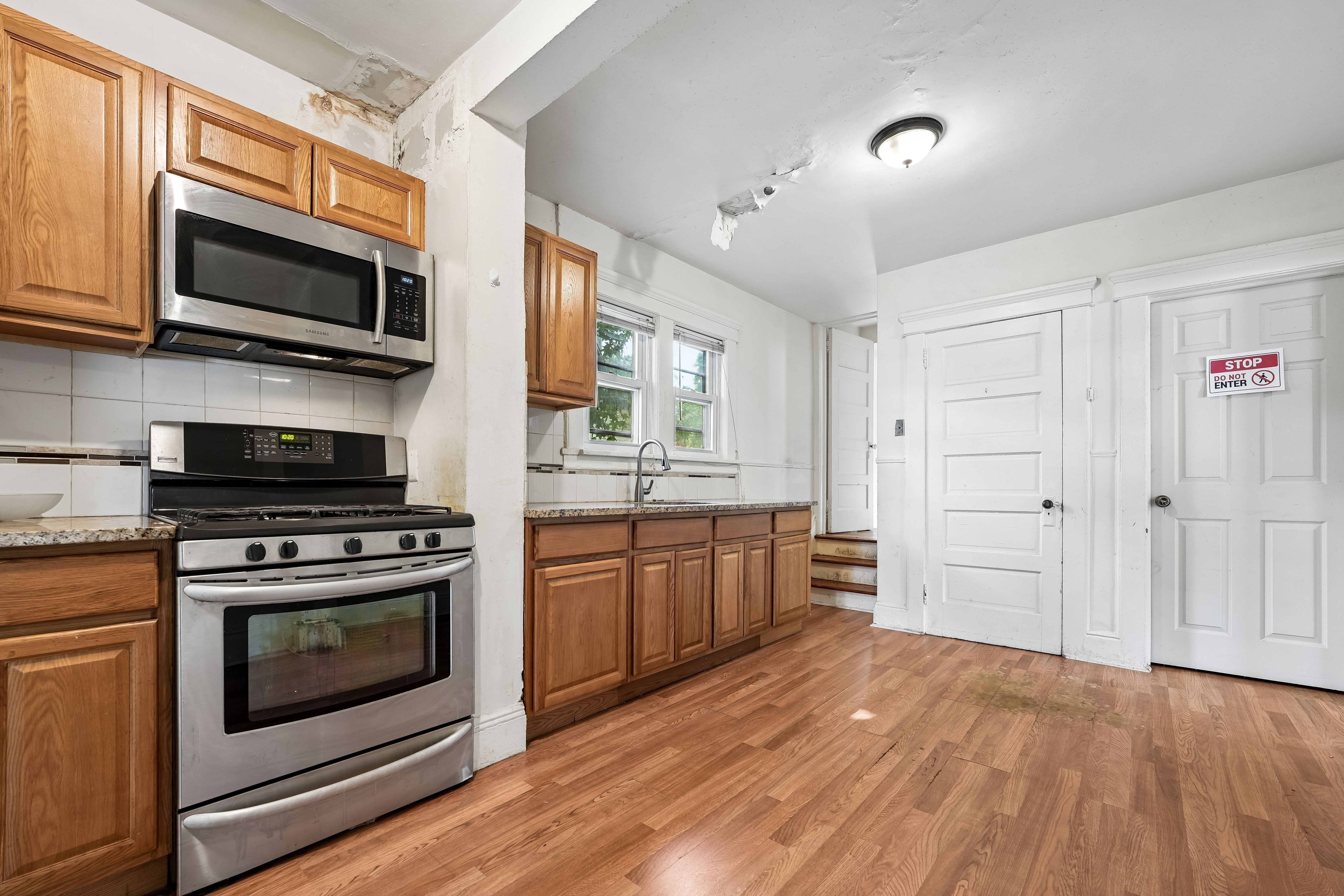 309 Englewood Avenue 