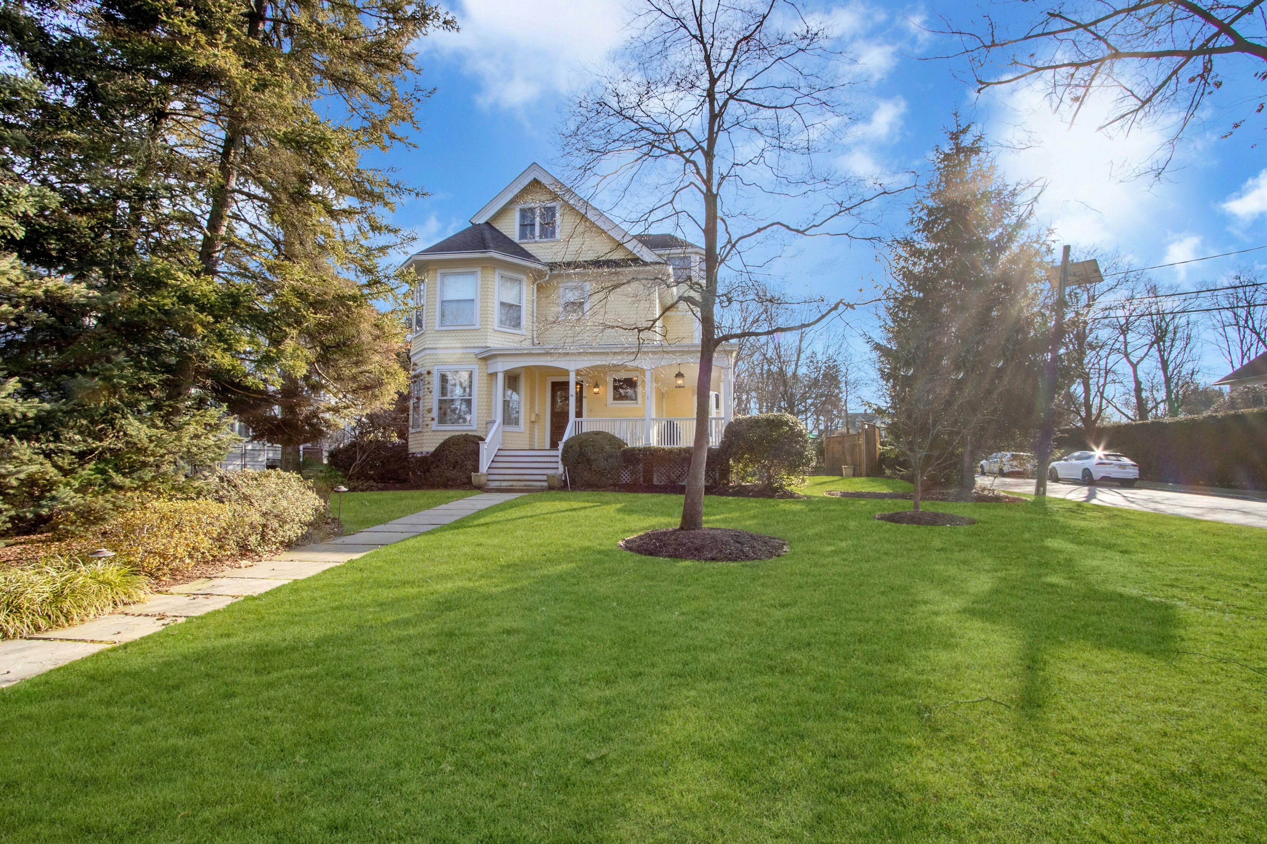 89 Dwight Place 