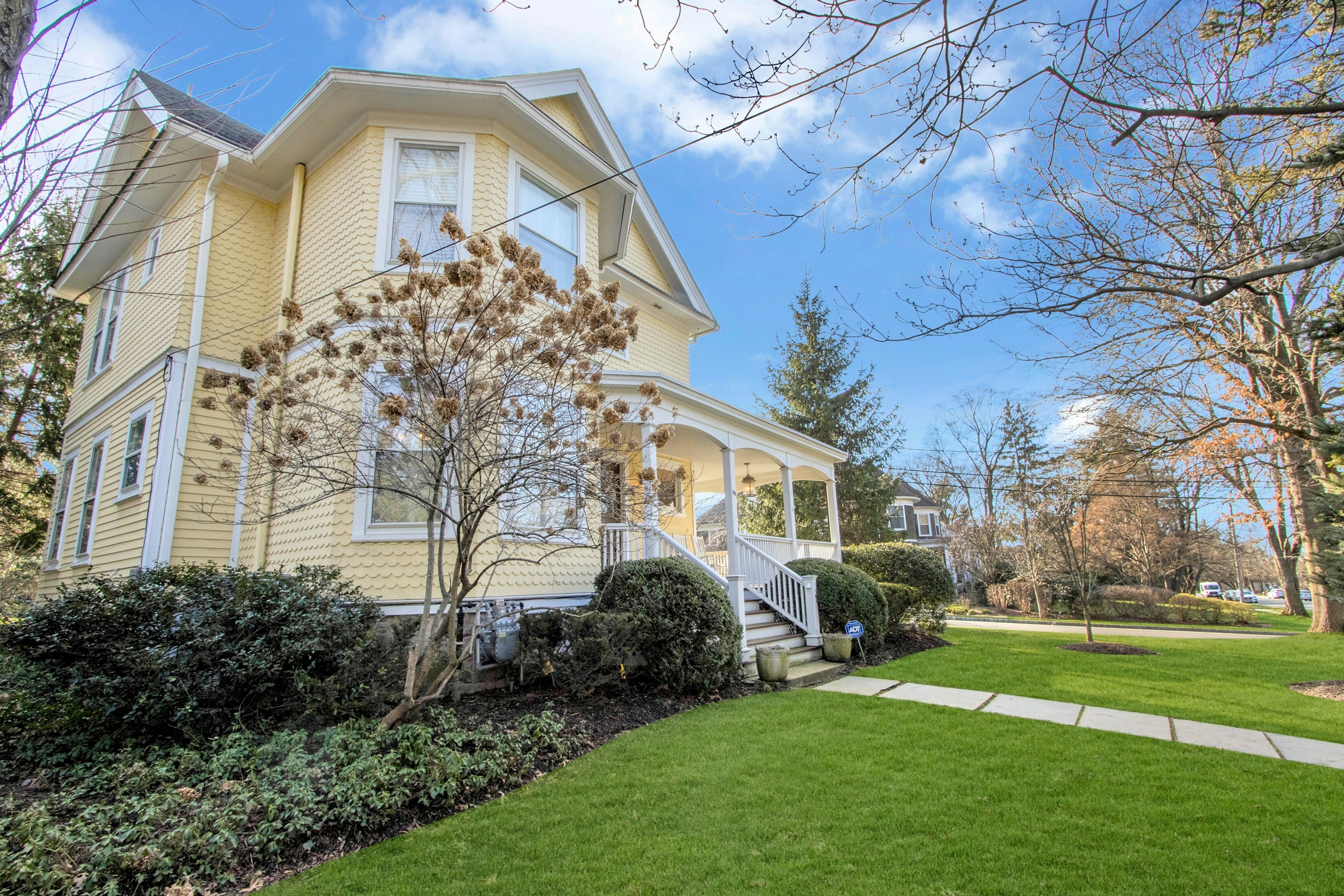 89 Dwight Place 