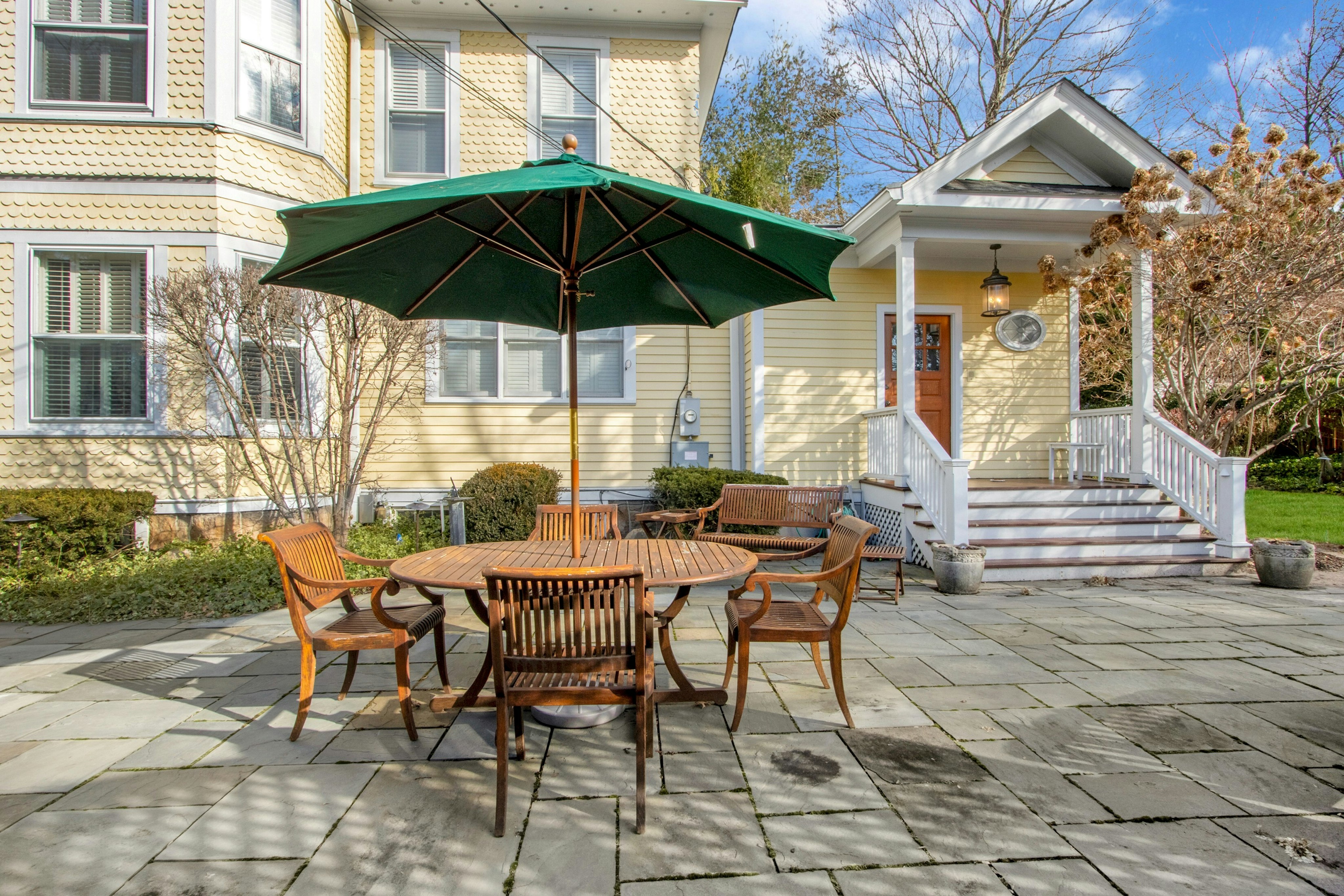 89 Dwight Place 