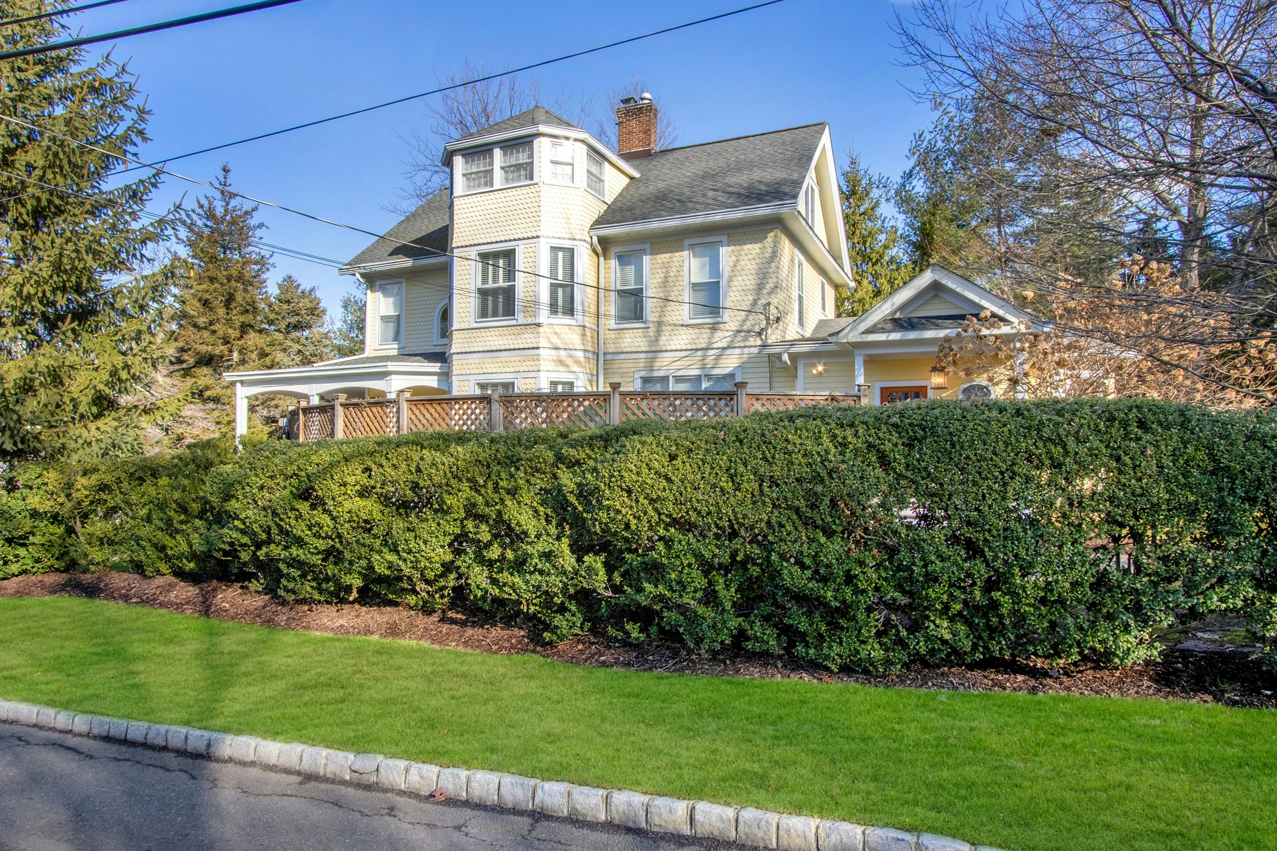 89 Dwight Place 