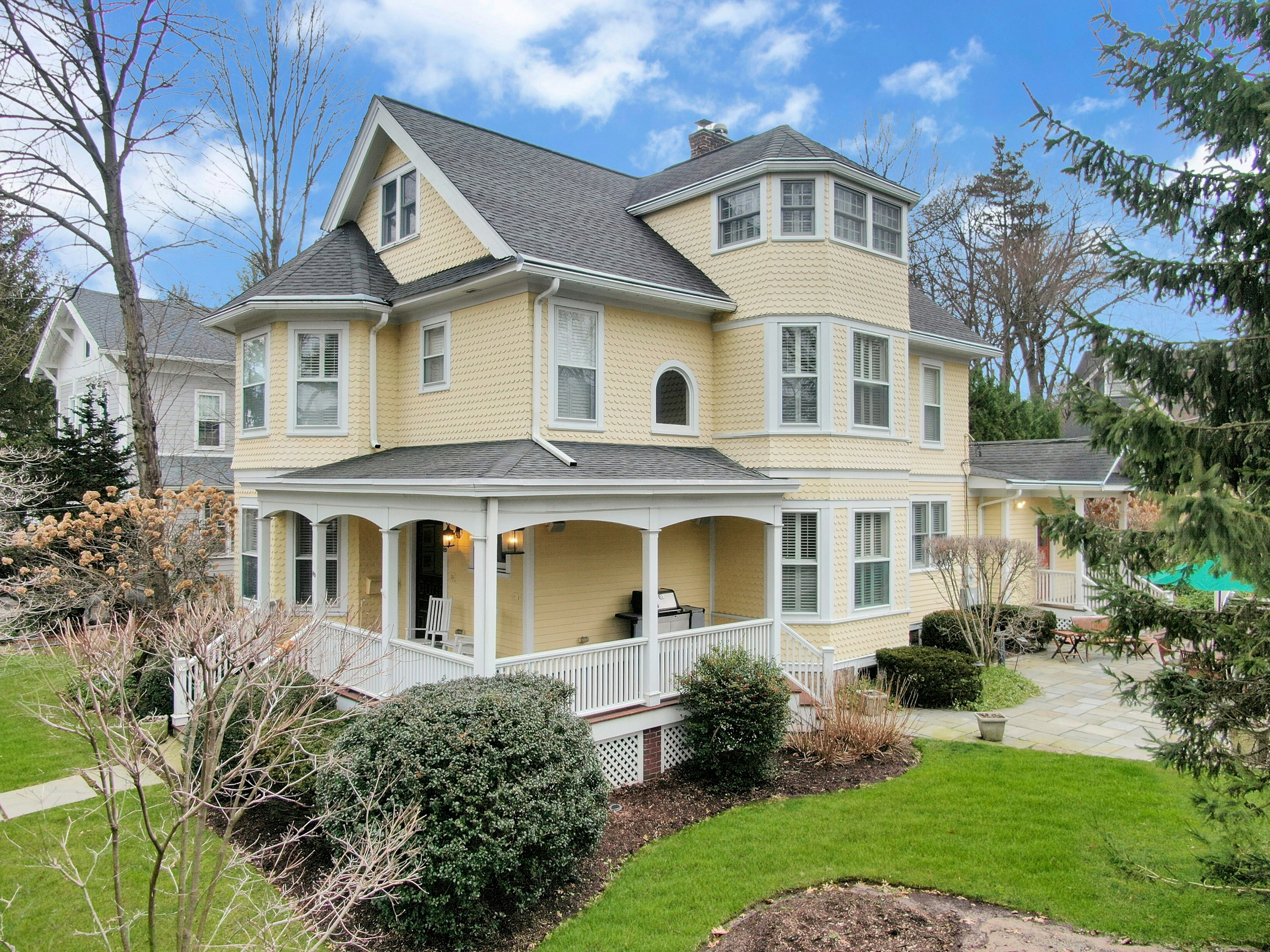 89 Dwight Place 
