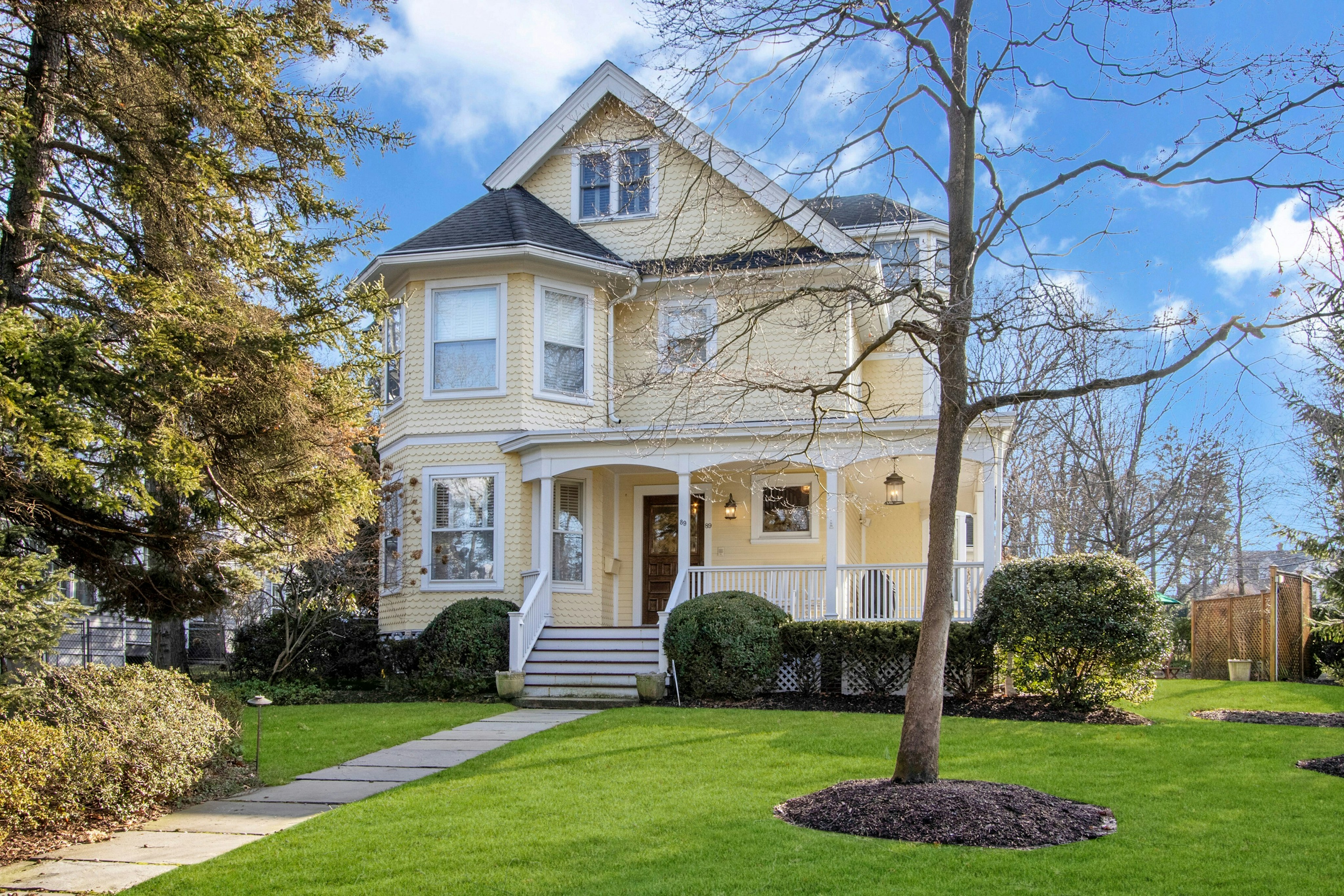 89 Dwight Place 